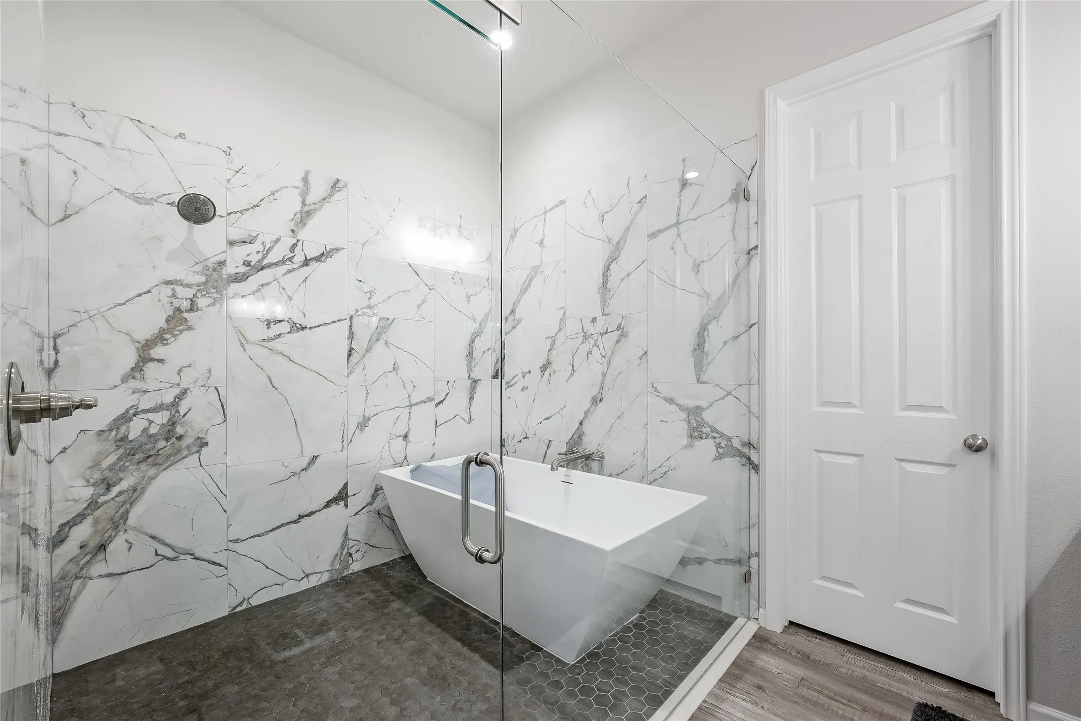 Single Family Residence For Rent in Dallas County , 7224 Bayhill Lane, Rowlett, Texas 75088, 3 Bedroom, 3 Bathroom, 2 Garage spaces, 2,368 Sqft, built in 2023, mls#21401441, Real Estate Agent in Rowlett, Homes For Rent in Dallas county, Homes For Rent in Rowlett, Realtor in Rowlett Texas, Real Estate Brokerage Independent Realty Texas, Luminita Cordes Realtor