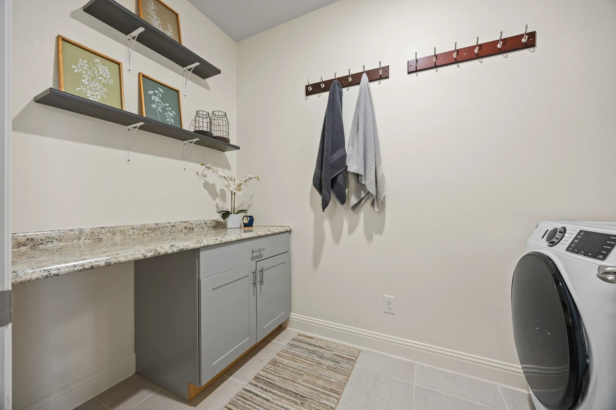 Single Family Residence For Sale in Denton County , 639 Woodridge Drive, Oak Point, Texas 75068, 4 Bedroom, 3 Bathroom, 3 Garage spaces, 2,694 Sqft, built in 2018, mls#21401657, Real Estate Agent in Oak Point, Homes For Sale in Denton county, Homes For Sale in Oak Point, Realtor in Oak Point Texas, Real Estate Brokerage Independent Realty Texas, Luminita Cordes Realtor