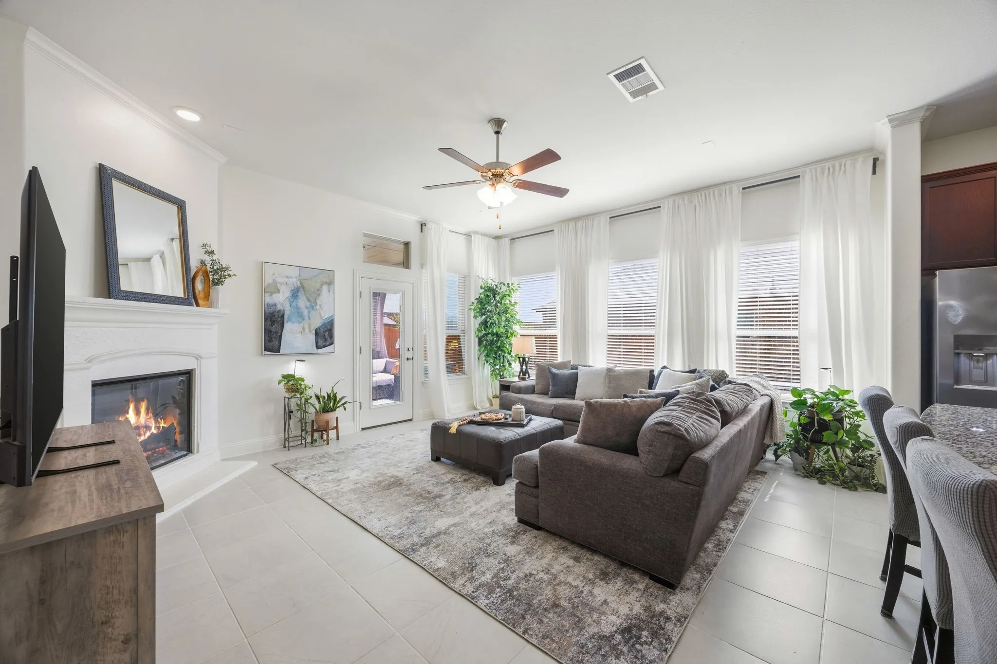 Single Family Residence For Sale in Denton County , 639 Woodridge Drive, Oak Point, Texas 75068, 4 Bedroom, 3 Bathroom, 3 Garage spaces, 2,694 Sqft, built in 2018, mls#21401657, Real Estate Agent in Oak Point, Homes For Sale in Denton county, Homes For Sale in Oak Point, Realtor in Oak Point Texas, Real Estate Brokerage Independent Realty Texas, Luminita Cordes Realtor