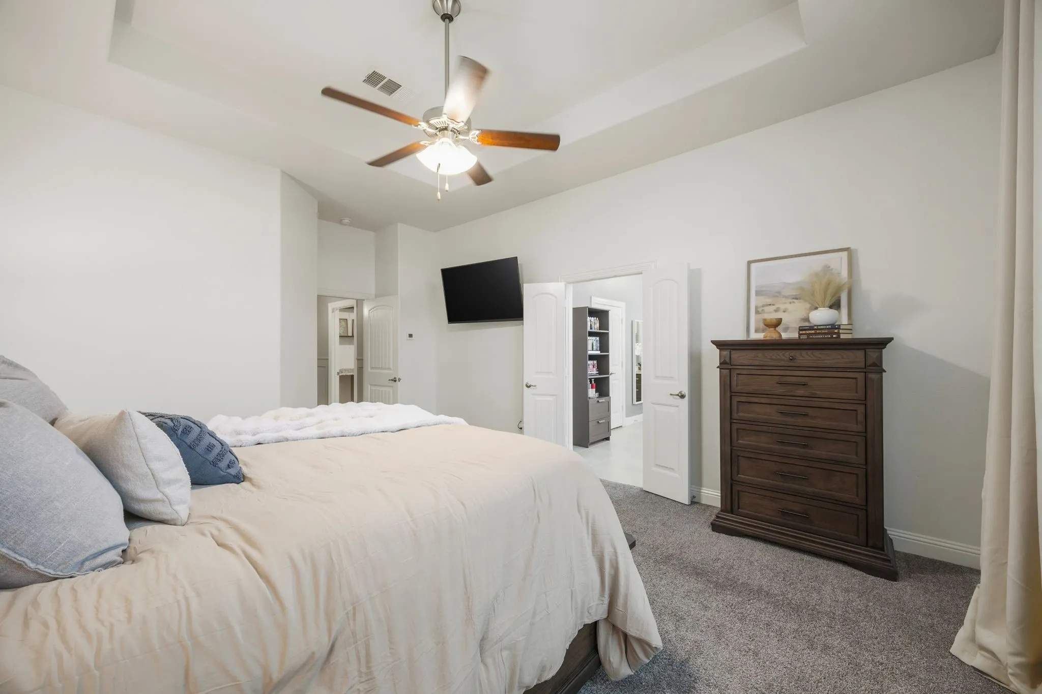 Single Family Residence For Sale in Denton County , 639 Woodridge Drive, Oak Point, Texas 75068, 4 Bedroom, 3 Bathroom, 3 Garage spaces, 2,694 Sqft, built in 2018, mls#21401657, Real Estate Agent in Oak Point, Homes For Sale in Denton county, Homes For Sale in Oak Point, Realtor in Oak Point Texas, Real Estate Brokerage Independent Realty Texas, Luminita Cordes Realtor