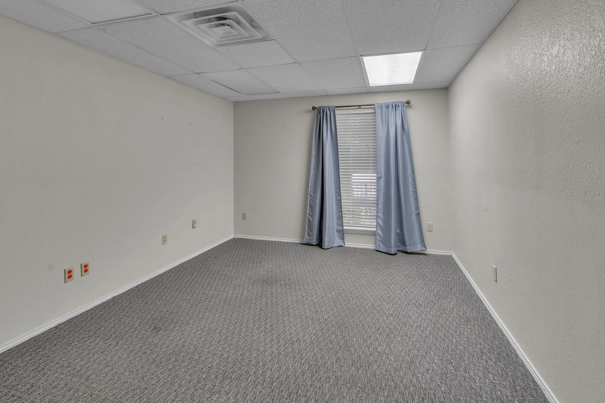 Office For Rent in Tarrant County , 2020 W Northwest Highway 110, Grapevine, Texas 76051, 0, 0, Garage spaces, 0 Sqft, built in 1979, mls#21402121, Real Estate Agent in Grapevine, Homes For Rent in Tarrant county, Homes For Rent in Grapevine, Realtor in Grapevine Texas, Real Estate Brokerage Independent Realty Texas, Luminita Cordes Realtor