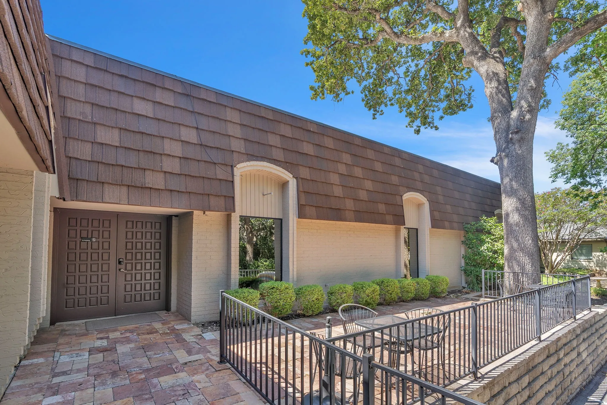 Office For Rent in Tarrant County , 2020 W Northwest Highway 110, Grapevine, Texas 76051, 0, 0, Garage spaces, 0 Sqft, built in 1979, mls#21402121, Real Estate Agent in Grapevine, Homes For Rent in Tarrant county, Homes For Rent in Grapevine, Realtor in Grapevine Texas, Real Estate Brokerage Independent Realty Texas, Luminita Cordes Realtor
