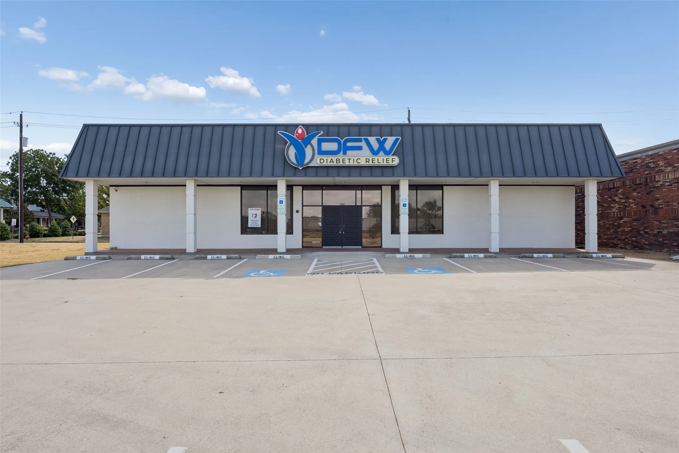 Office For Rent in Denton County , 208 N Hwy 377, Roanoke, Texas 76262, 0, 0, Garage spaces, 0 Sqft, built in 1993, mls#21400728, Real Estate Agent in Roanoke, Homes For Rent in Denton county, Homes For Rent in Roanoke, Realtor in Roanoke Texas, Real Estate Brokerage Independent Realty Texas, Luminita Cordes Realtor