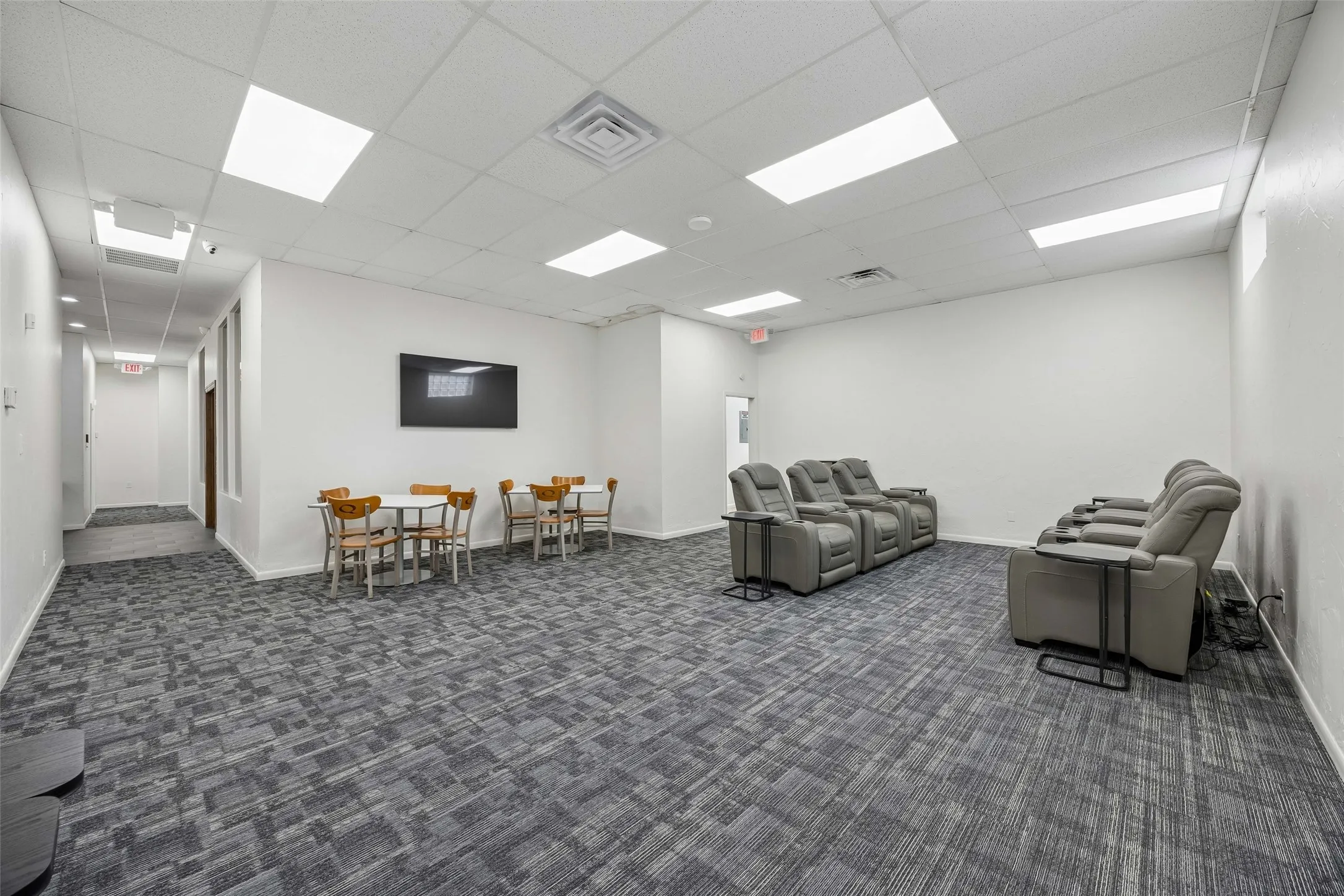 Office For Rent in Denton County , 208 N Hwy 377, Roanoke, Texas 76262, 0, 0, Garage spaces, 0 Sqft, built in 1993, mls#21400728, Real Estate Agent in Roanoke, Homes For Rent in Denton county, Homes For Rent in Roanoke, Realtor in Roanoke Texas, Real Estate Brokerage Independent Realty Texas, Luminita Cordes Realtor