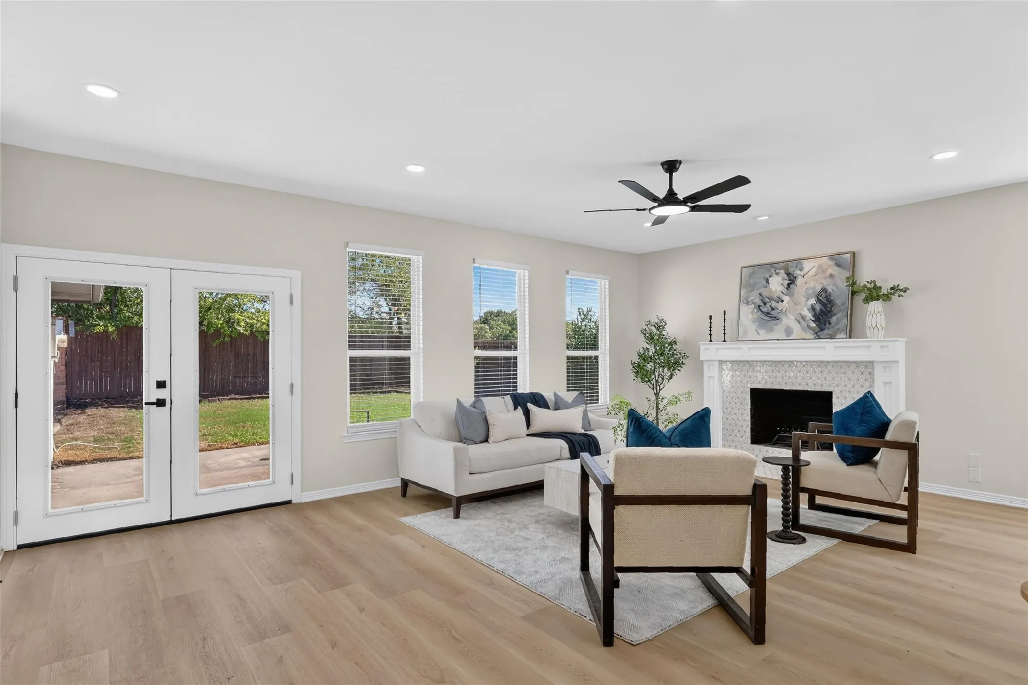 Single Family Residence For Sale in Denton County , 4106 Ridgecrest Trail, Carrollton, Texas 75007, 4 Bedroom, 3 Bathroom, 2 Garage spaces, 2,468 Sqft, built in 1993, mls#21402138, Real Estate Agent in Carrollton, Homes For Sale in Denton county, Homes For Sale in Carrollton, Realtor in Carrollton Texas, Real Estate Brokerage Independent Realty Texas, Luminita Cordes Realtor