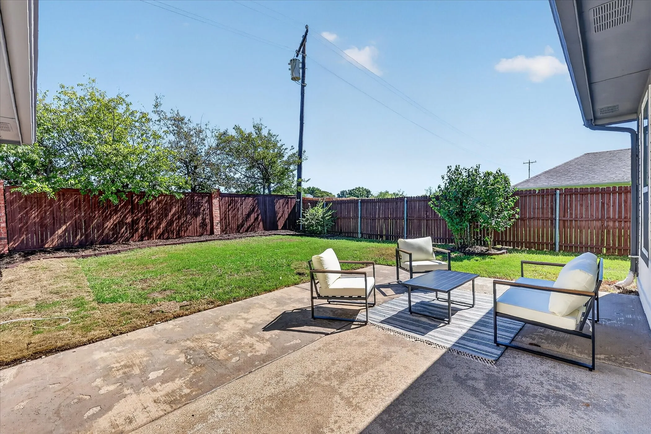 Single Family Residence For Sale in Denton County , 4106 Ridgecrest Trail, Carrollton, Texas 75007, 4 Bedroom, 3 Bathroom, 2 Garage spaces, 2,468 Sqft, built in 1993, mls#21402138, Real Estate Agent in Carrollton, Homes For Sale in Denton county, Homes For Sale in Carrollton, Realtor in Carrollton Texas, Real Estate Brokerage Independent Realty Texas, Luminita Cordes Realtor