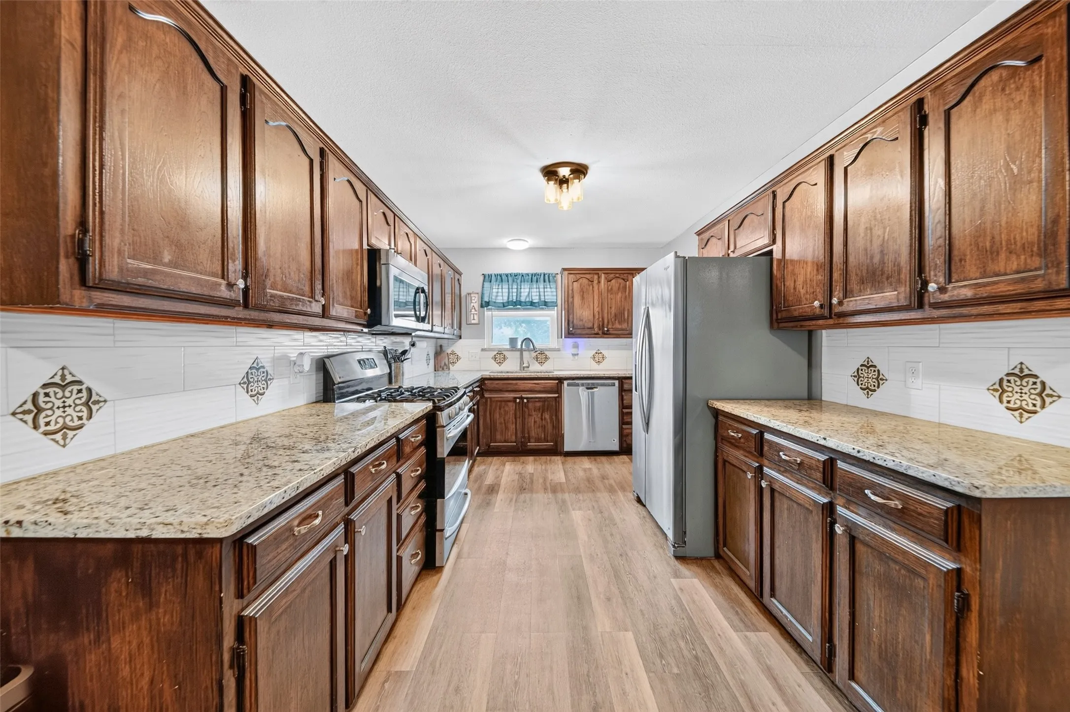 Single Family Residence For Sale in Wise County , 1290 County Road 3355, Paradise, Texas 76073, 4 Bedroom, 2 Bathroom, Garage spaces, 2,207 Sqft, built in 1991, mls#21402006, Real Estate Agent in Paradise, Homes For Sale in Wise county, Homes For Sale in Paradise, Realtor in Paradise Texas, Real Estate Brokerage Independent Realty Texas, Luminita Cordes Realtor