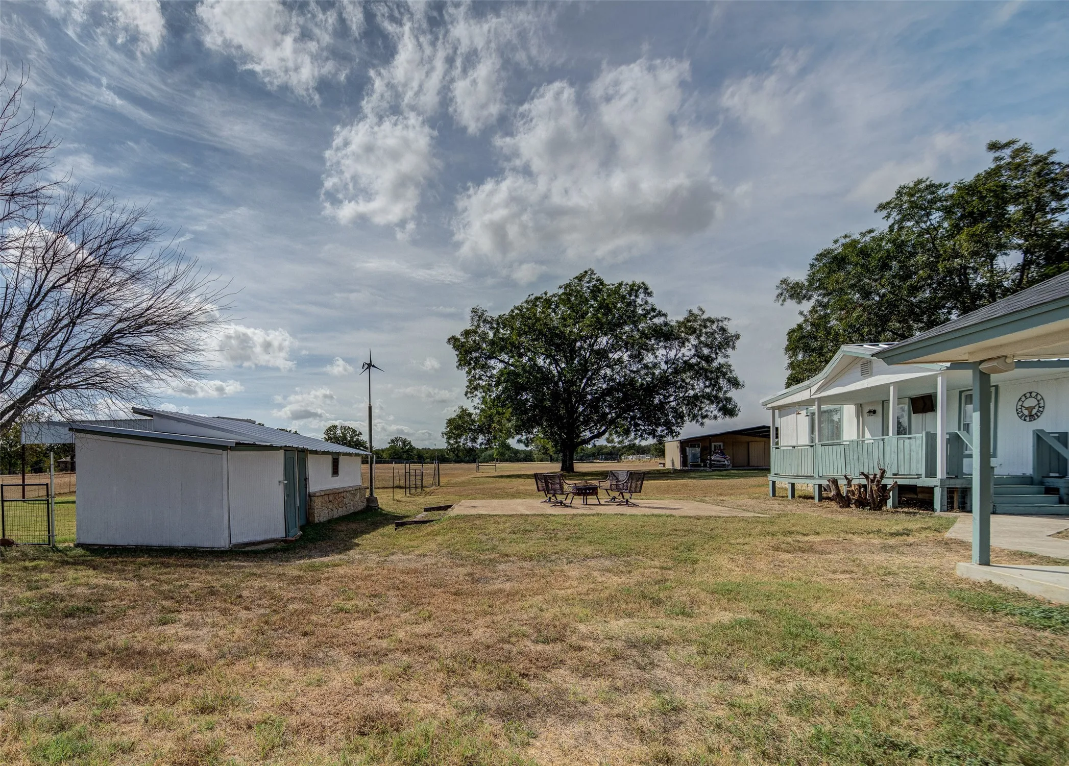 Single Family Residence For Sale in Wise County , 1290 County Road 3355, Paradise, Texas 76073, 4 Bedroom, 2 Bathroom, Garage spaces, 2,207 Sqft, built in 1991, mls#21402006, Real Estate Agent in Paradise, Homes For Sale in Wise county, Homes For Sale in Paradise, Realtor in Paradise Texas, Real Estate Brokerage Independent Realty Texas, Luminita Cordes Realtor