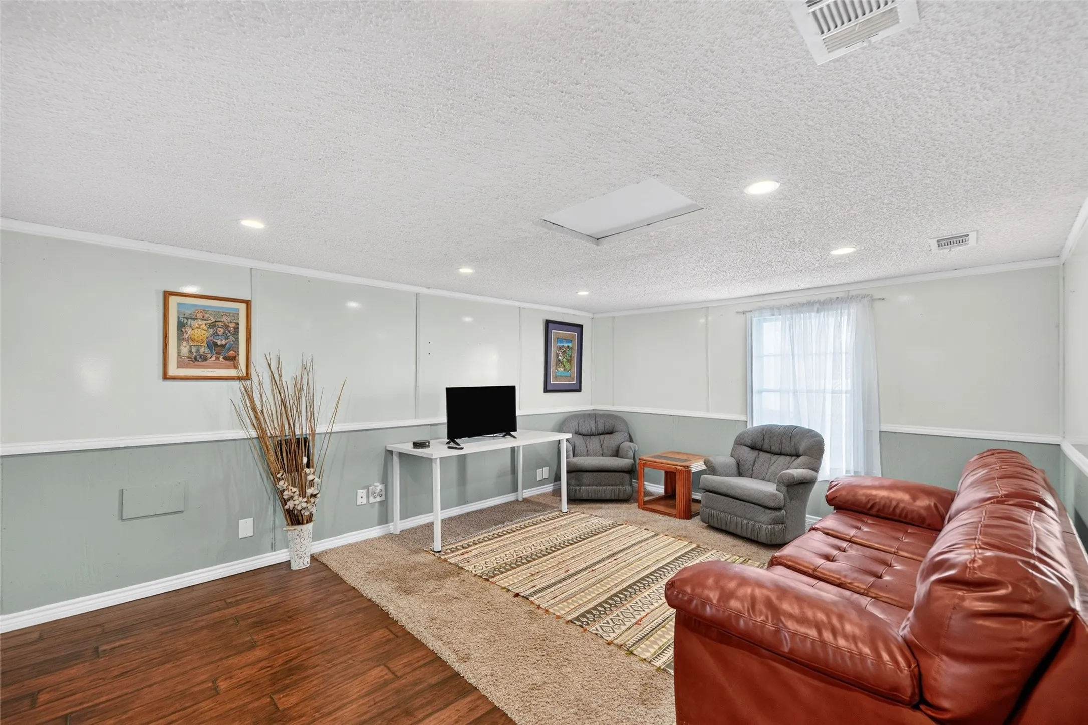 Single Family Residence For Sale in Wise County , 1290 County Road 3355, Paradise, Texas 76073, 4 Bedroom, 2 Bathroom, Garage spaces, 2,207 Sqft, built in 1991, mls#21402006, Real Estate Agent in Paradise, Homes For Sale in Wise county, Homes For Sale in Paradise, Realtor in Paradise Texas, Real Estate Brokerage Independent Realty Texas, Luminita Cordes Realtor