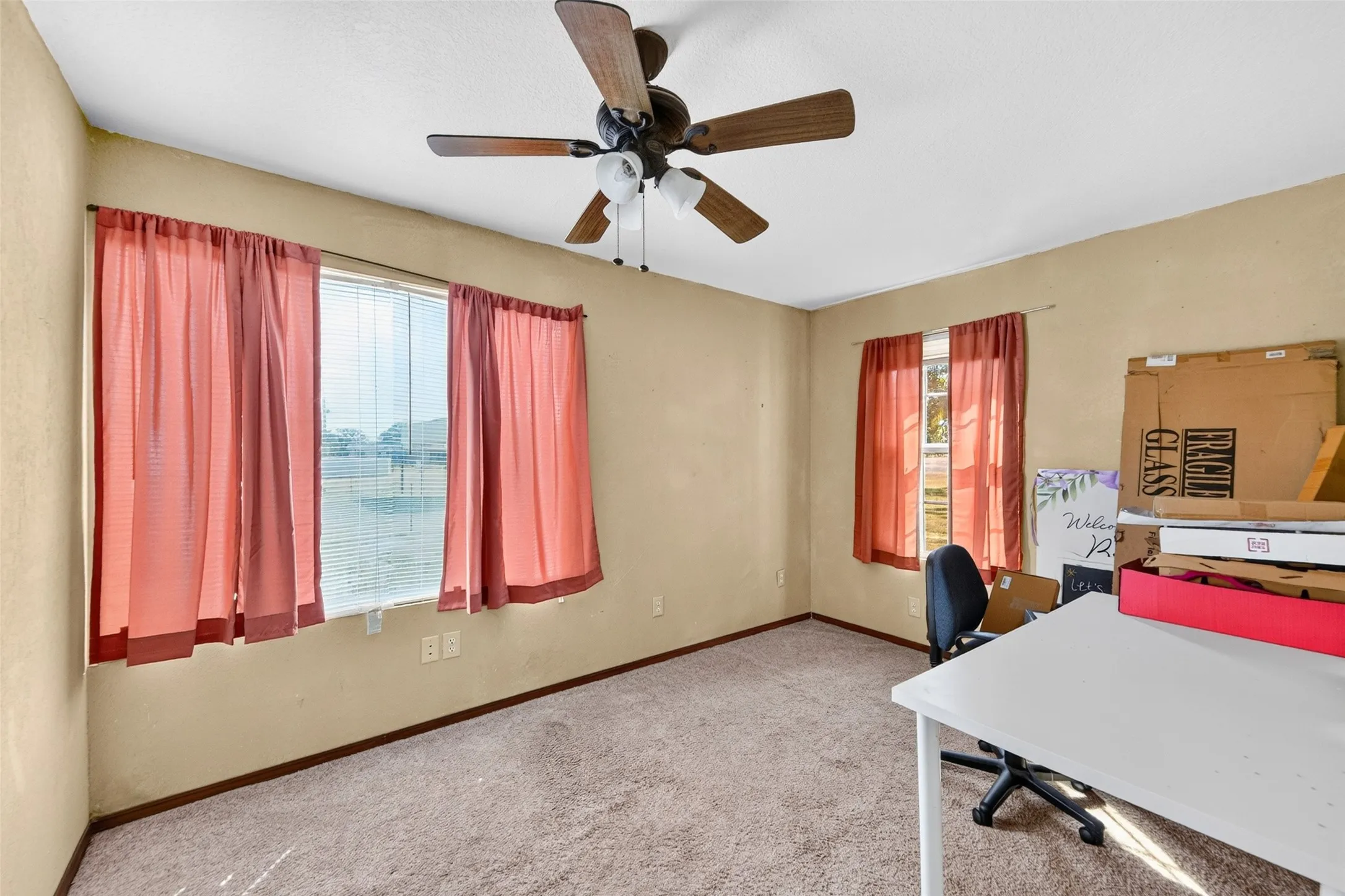 Single Family Residence For Sale in Wise County , 1290 County Road 3355, Paradise, Texas 76073, 4 Bedroom, 2 Bathroom, Garage spaces, 2,207 Sqft, built in 1991, mls#21402006, Real Estate Agent in Paradise, Homes For Sale in Wise county, Homes For Sale in Paradise, Realtor in Paradise Texas, Real Estate Brokerage Independent Realty Texas, Luminita Cordes Realtor