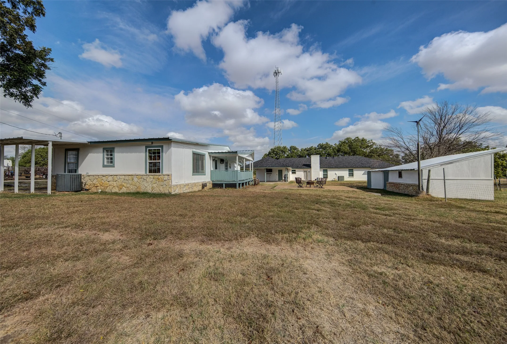Single Family Residence For Sale in Wise County , 1290 County Road 3355, Paradise, Texas 76073, 4 Bedroom, 2 Bathroom, Garage spaces, 2,207 Sqft, built in 1991, mls#21402006, Real Estate Agent in Paradise, Homes For Sale in Wise county, Homes For Sale in Paradise, Realtor in Paradise Texas, Real Estate Brokerage Independent Realty Texas, Luminita Cordes Realtor