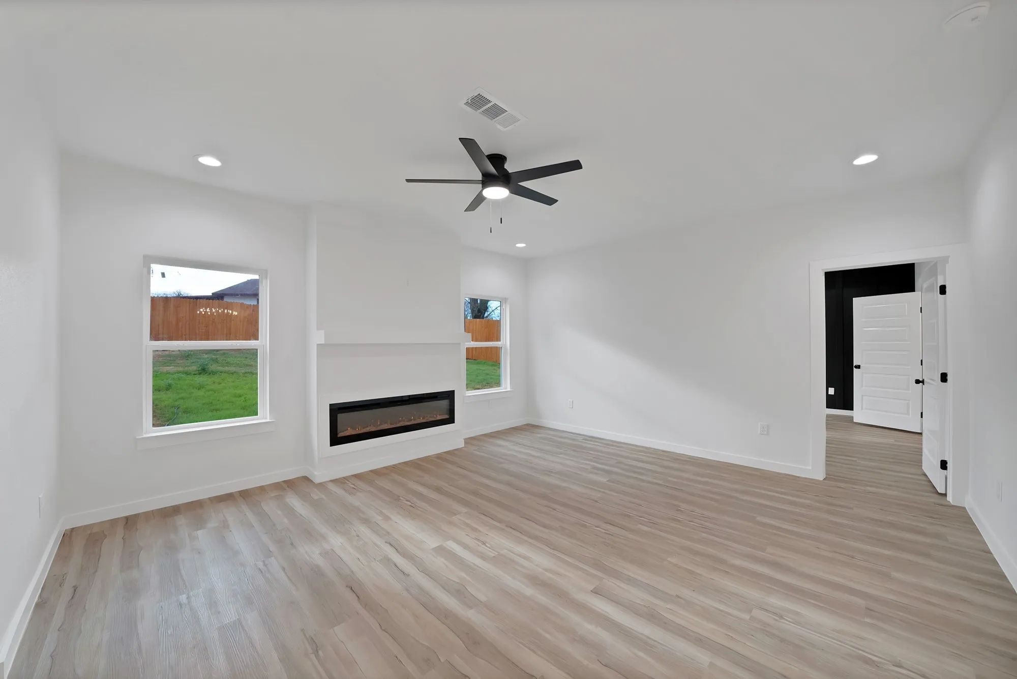 Single Family Residence For Sale in Tarrant County , 3005 Hanna Avenue, Fort Worth, Texas 76106, 4 Bedroom, 2 Bathroom, 2 Garage spaces, 1,802 Sqft, built in 2026, mls#21402079, Real Estate Agent in Fort Worth, Homes For Sale in Tarrant county, Homes For Sale in Fort Worth, Realtor in Fort Worth Texas, Real Estate Brokerage Independent Realty Texas, Luminita Cordes Realtor