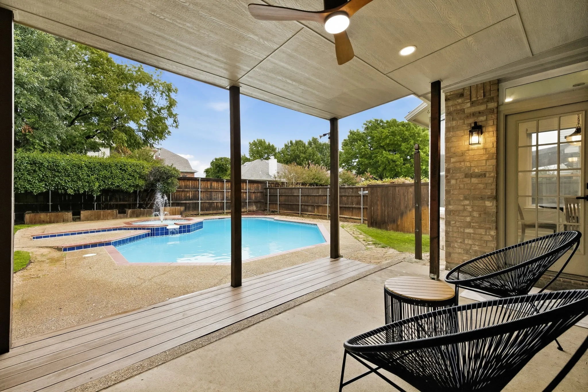 Single Family Residence For Sale in Denton County , 2408 Amber Lane, Flower Mound, Texas 75028, 5 Bedroom, 4 Bathroom, 2 Garage spaces, 3,017 Sqft, built in 1994, mls#21401402, Real Estate Agent in Flower Mound, Homes For Sale in Denton county, Homes For Sale in Flower Mound, Realtor in Flower Mound Texas, Real Estate Brokerage Independent Realty Texas, Luminita Cordes Realtor