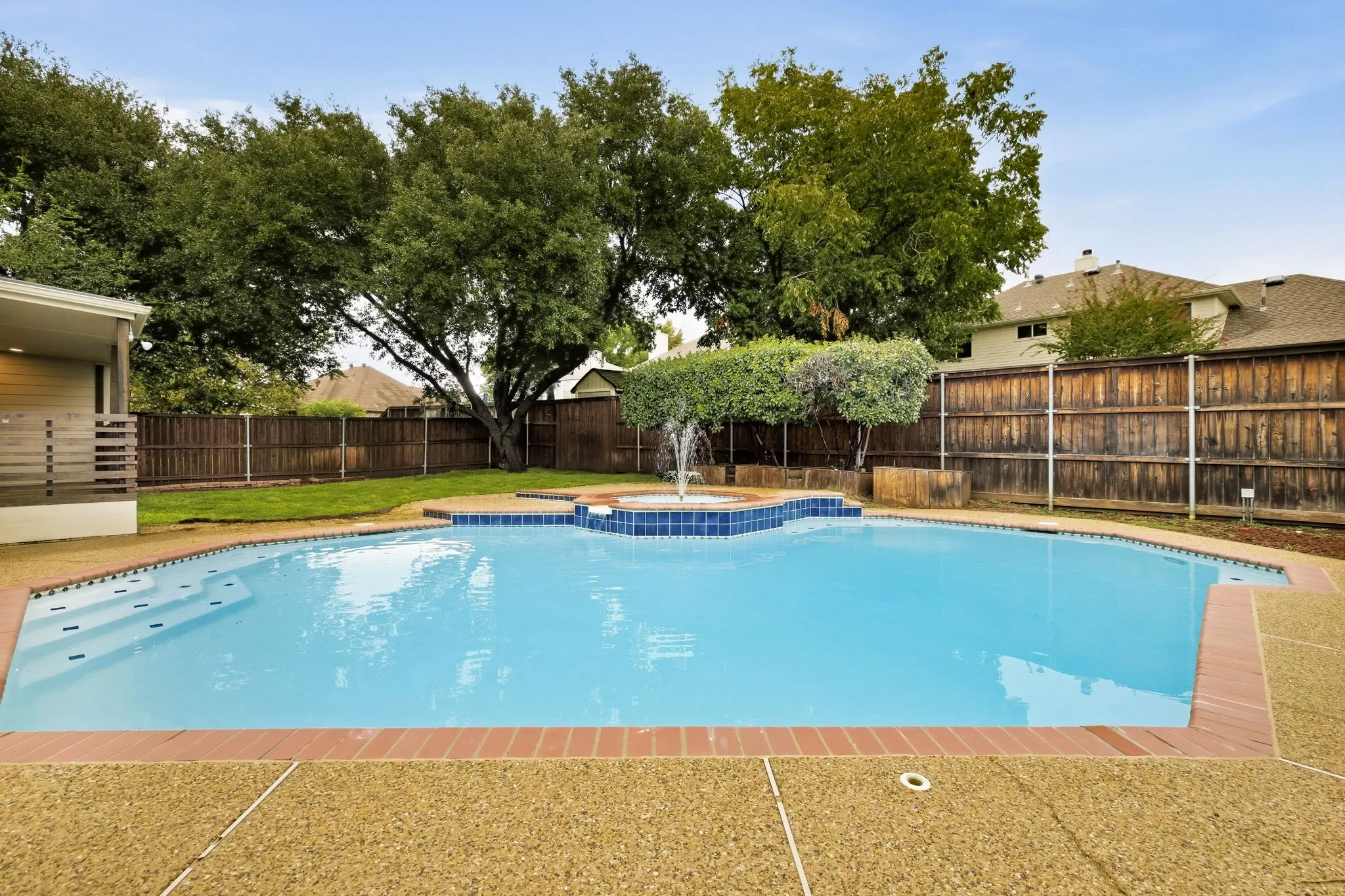 Single Family Residence For Sale in Denton County , 2408 Amber Lane, Flower Mound, Texas 75028, 5 Bedroom, 4 Bathroom, 2 Garage spaces, 3,017 Sqft, built in 1994, mls#21401402, Real Estate Agent in Flower Mound, Homes For Sale in Denton county, Homes For Sale in Flower Mound, Realtor in Flower Mound Texas, Real Estate Brokerage Independent Realty Texas, Luminita Cordes Realtor