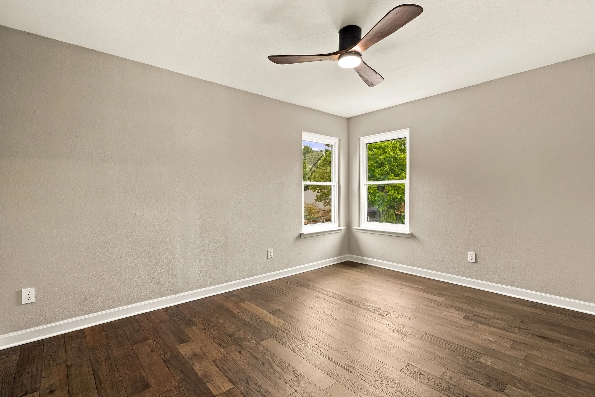 Single Family Residence For Sale in Denton County , 2408 Amber Lane, Flower Mound, Texas 75028, 5 Bedroom, 4 Bathroom, 2 Garage spaces, 3,017 Sqft, built in 1994, mls#21401402, Real Estate Agent in Flower Mound, Homes For Sale in Denton county, Homes For Sale in Flower Mound, Realtor in Flower Mound Texas, Real Estate Brokerage Independent Realty Texas, Luminita Cordes Realtor