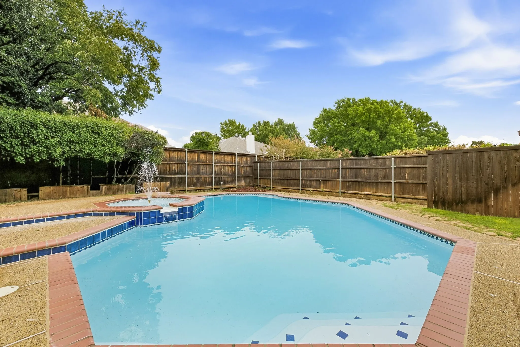 Single Family Residence For Sale in Denton County , 2408 Amber Lane, Flower Mound, Texas 75028, 5 Bedroom, 4 Bathroom, 2 Garage spaces, 3,017 Sqft, built in 1994, mls#21401402, Real Estate Agent in Flower Mound, Homes For Sale in Denton county, Homes For Sale in Flower Mound, Realtor in Flower Mound Texas, Real Estate Brokerage Independent Realty Texas, Luminita Cordes Realtor