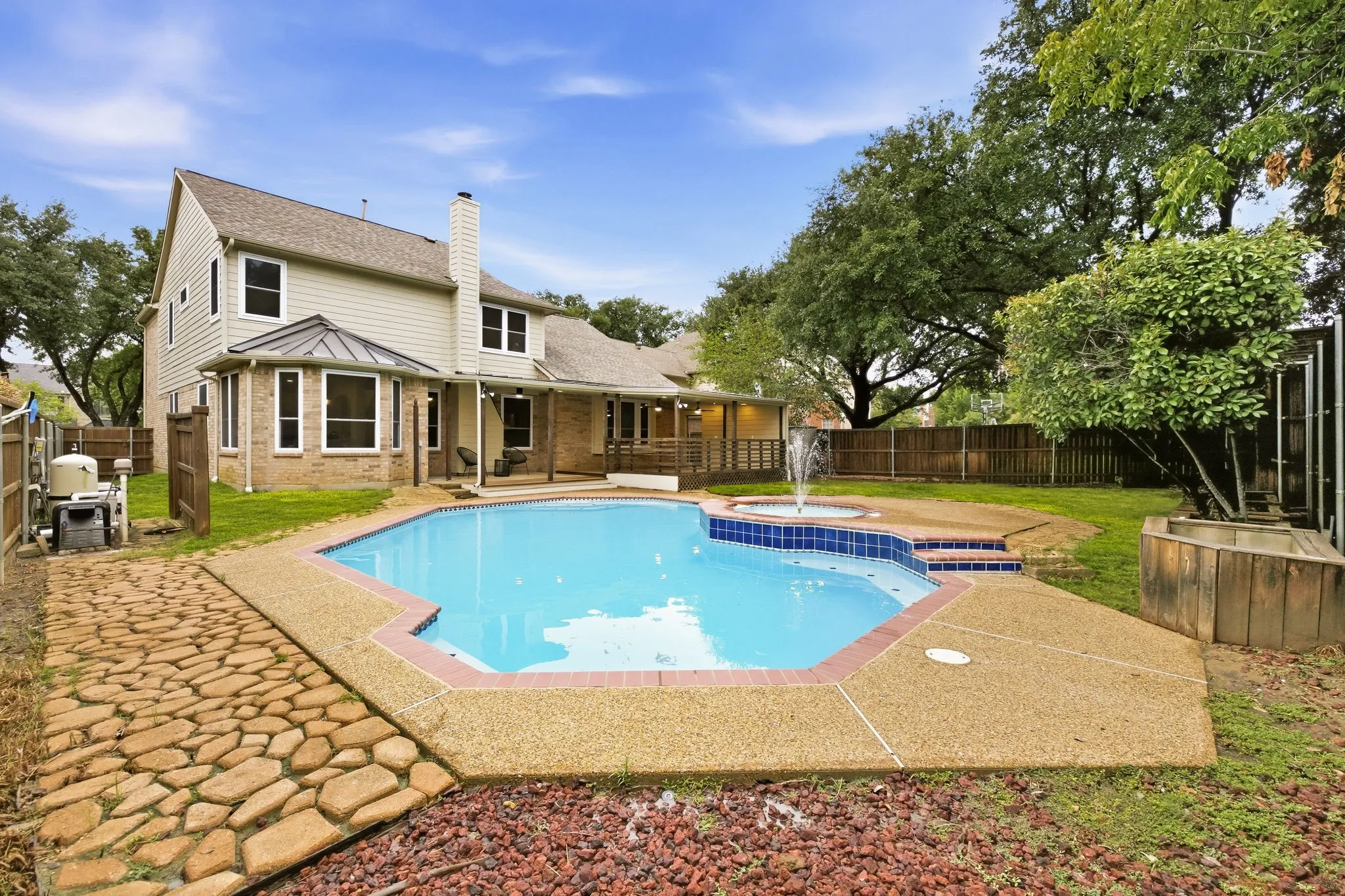 Single Family Residence For Sale in Denton County , 2408 Amber Lane, Flower Mound, Texas 75028, 5 Bedroom, 4 Bathroom, 2 Garage spaces, 3,017 Sqft, built in 1994, mls#21401402, Real Estate Agent in Flower Mound, Homes For Sale in Denton county, Homes For Sale in Flower Mound, Realtor in Flower Mound Texas, Real Estate Brokerage Independent Realty Texas, Luminita Cordes Realtor