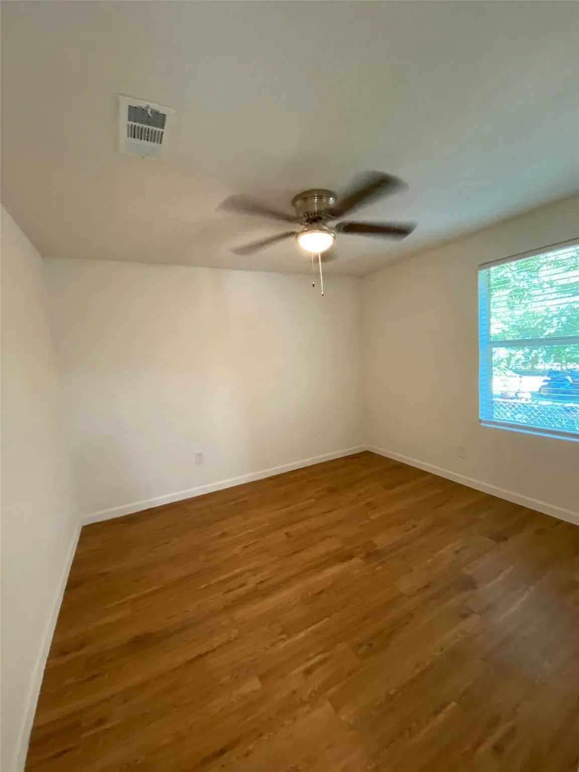 Single Family Residence For Rent in Grayson County , 2020 S Branch Street, Sherman, Texas 75090, 2 Bedroom, 1 Bathroom, Garage spaces, 720 Sqft, built in 1942, mls#21402150, Real Estate Agent in Sherman, Homes For Rent in Grayson county, Homes For Rent in Sherman, Realtor in Sherman Texas, Real Estate Brokerage Independent Realty Texas, Luminita Cordes Realtor