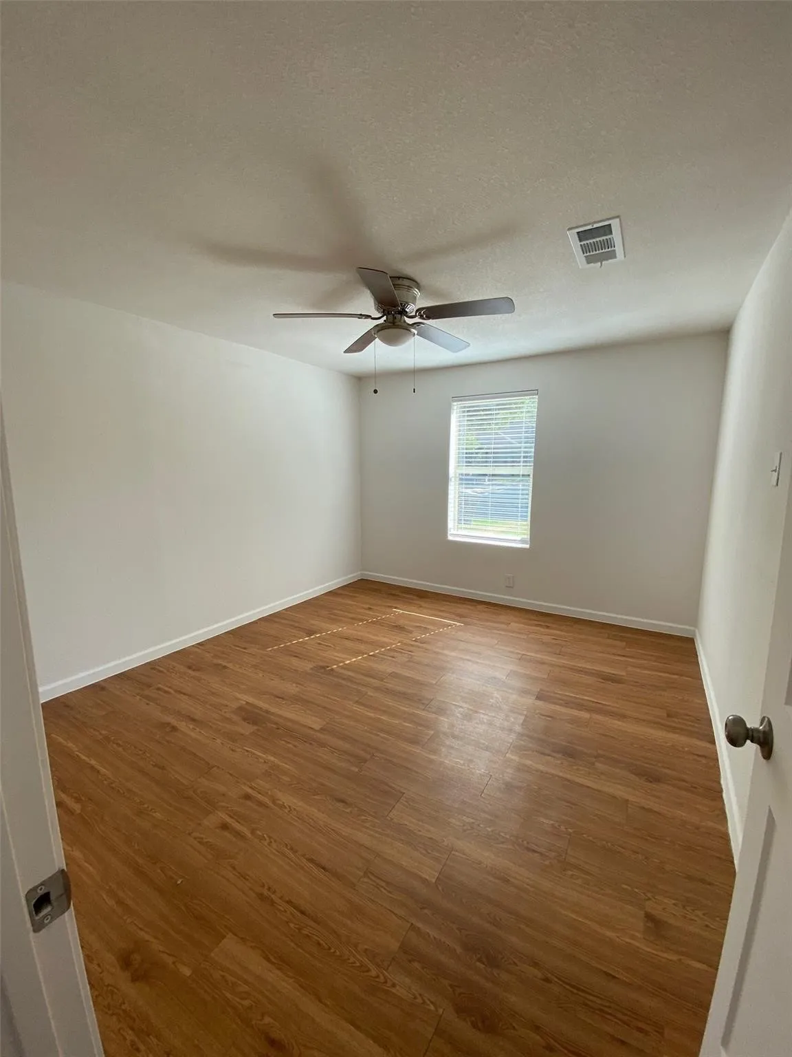 Single Family Residence For Rent in Grayson County , 2020 S Branch Street, Sherman, Texas 75090, 2 Bedroom, 1 Bathroom, Garage spaces, 720 Sqft, built in 1942, mls#21402150, Real Estate Agent in Sherman, Homes For Rent in Grayson county, Homes For Rent in Sherman, Realtor in Sherman Texas, Real Estate Brokerage Independent Realty Texas, Luminita Cordes Realtor