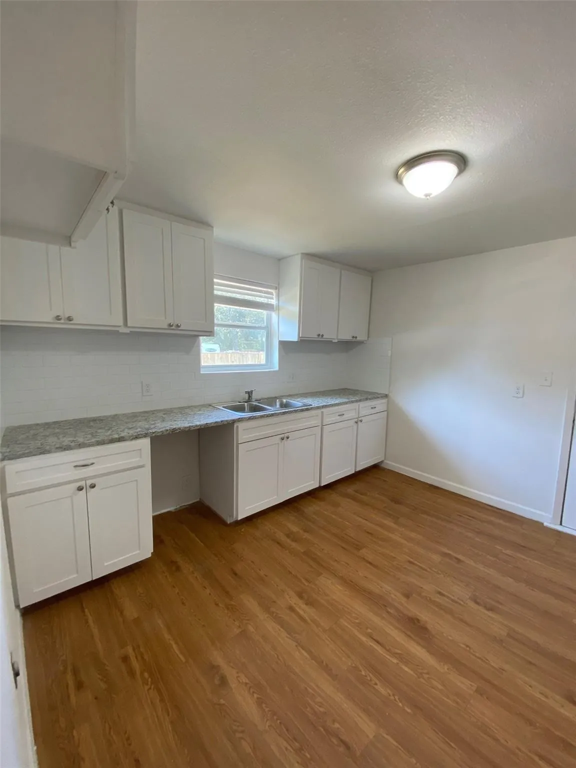 Single Family Residence For Rent in Grayson County , 2020 S Branch Street, Sherman, Texas 75090, 2 Bedroom, 1 Bathroom, Garage spaces, 720 Sqft, built in 1942, mls#21402150, Real Estate Agent in Sherman, Homes For Rent in Grayson county, Homes For Rent in Sherman, Realtor in Sherman Texas, Real Estate Brokerage Independent Realty Texas, Luminita Cordes Realtor