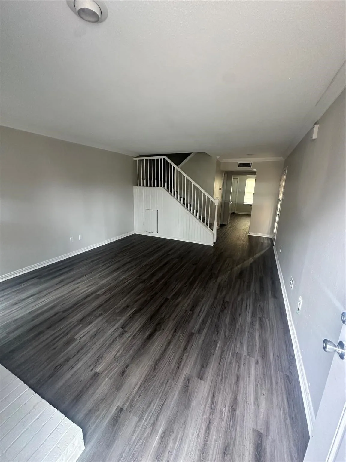 Condominium For Rent in Dallas County , 2268 Colony Court, Dallas, Texas 75235, 2 Bedroom, 2 Bathroom, Garage spaces, 1,148 Sqft, built in 1984, mls#21401990, Real Estate Agent in Dallas, Homes For Rent in Dallas county, Homes For Rent in Dallas, Realtor in Dallas Texas, Real Estate Brokerage Independent Realty Texas, Luminita Cordes Realtor