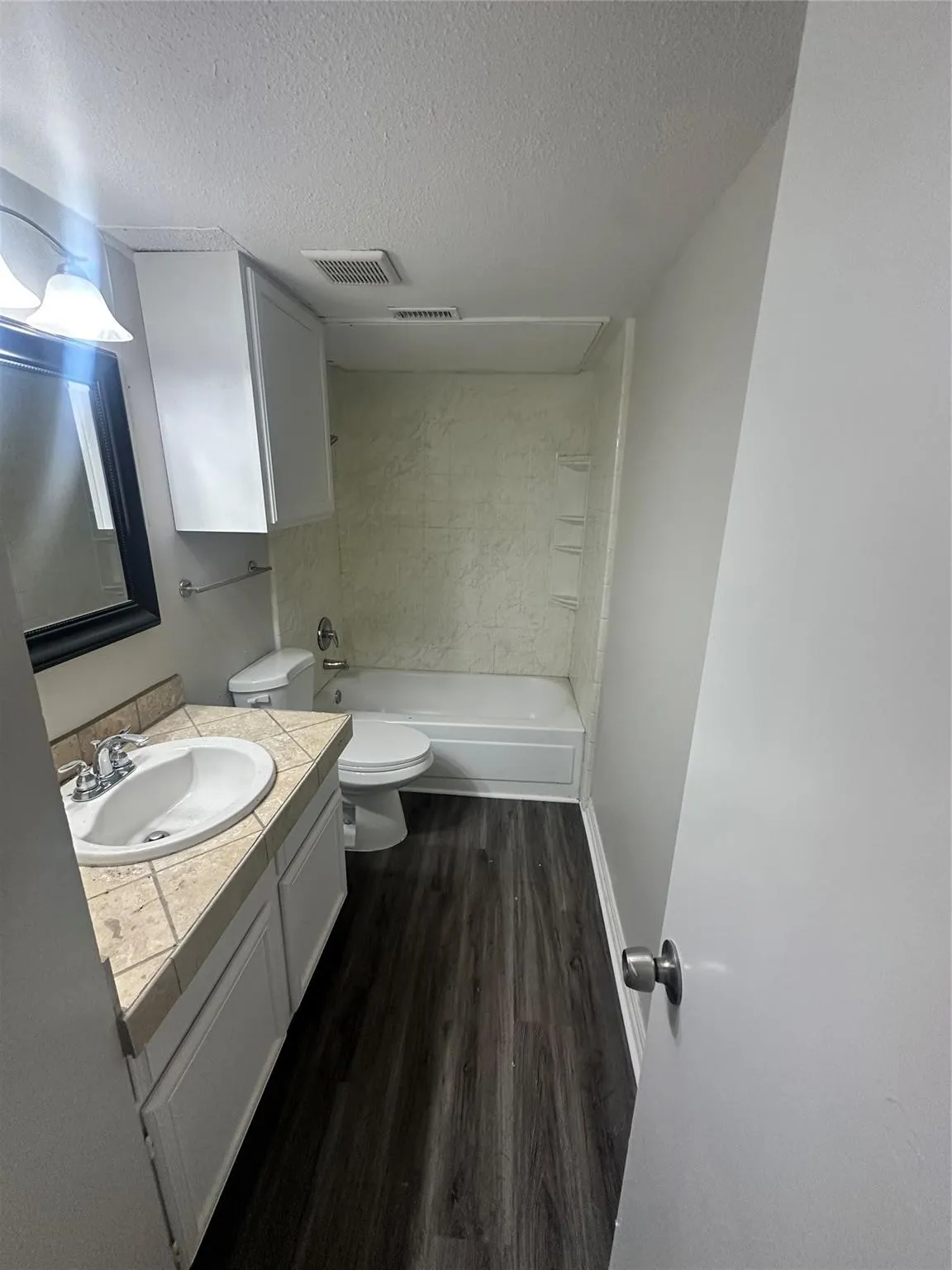 Condominium For Rent in Dallas County , 2268 Colony Court, Dallas, Texas 75235, 2 Bedroom, 2 Bathroom, Garage spaces, 1,148 Sqft, built in 1984, mls#21401990, Real Estate Agent in Dallas, Homes For Rent in Dallas county, Homes For Rent in Dallas, Realtor in Dallas Texas, Real Estate Brokerage Independent Realty Texas, Luminita Cordes Realtor