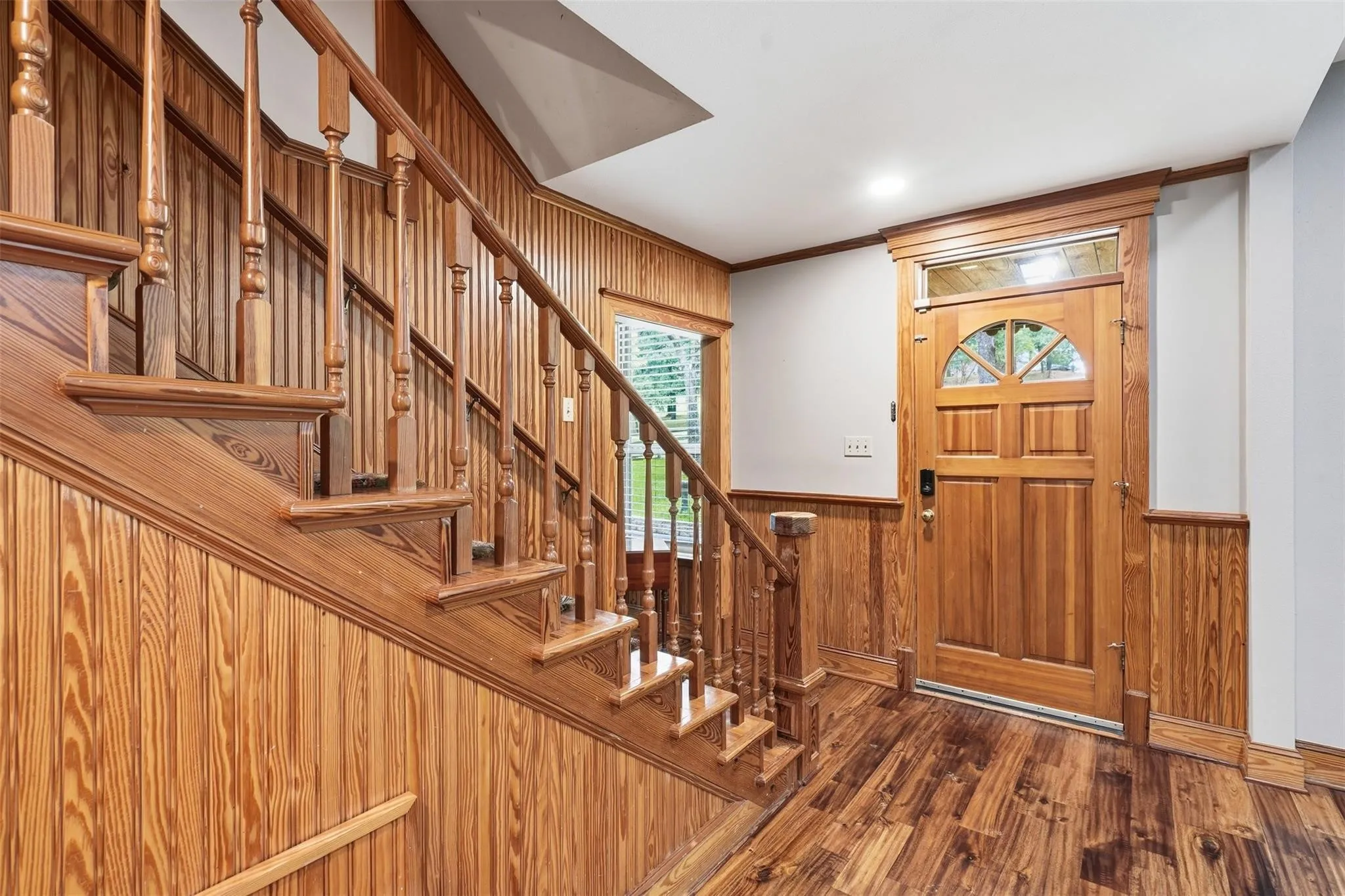 Single Family Residence For Sale in Johnson County , 1100 Crazy Horse Trail, Burleson, Texas 76028, 3 Bedroom, 4 Bathroom, 4 Garage spaces, 3,596 Sqft, built in 1987, mls#21401940, Real Estate Agent in Burleson, Homes For Sale in Johnson county, Homes For Sale in Burleson, Realtor in Burleson Texas, Real Estate Brokerage Independent Realty Texas, Luminita Cordes Realtor