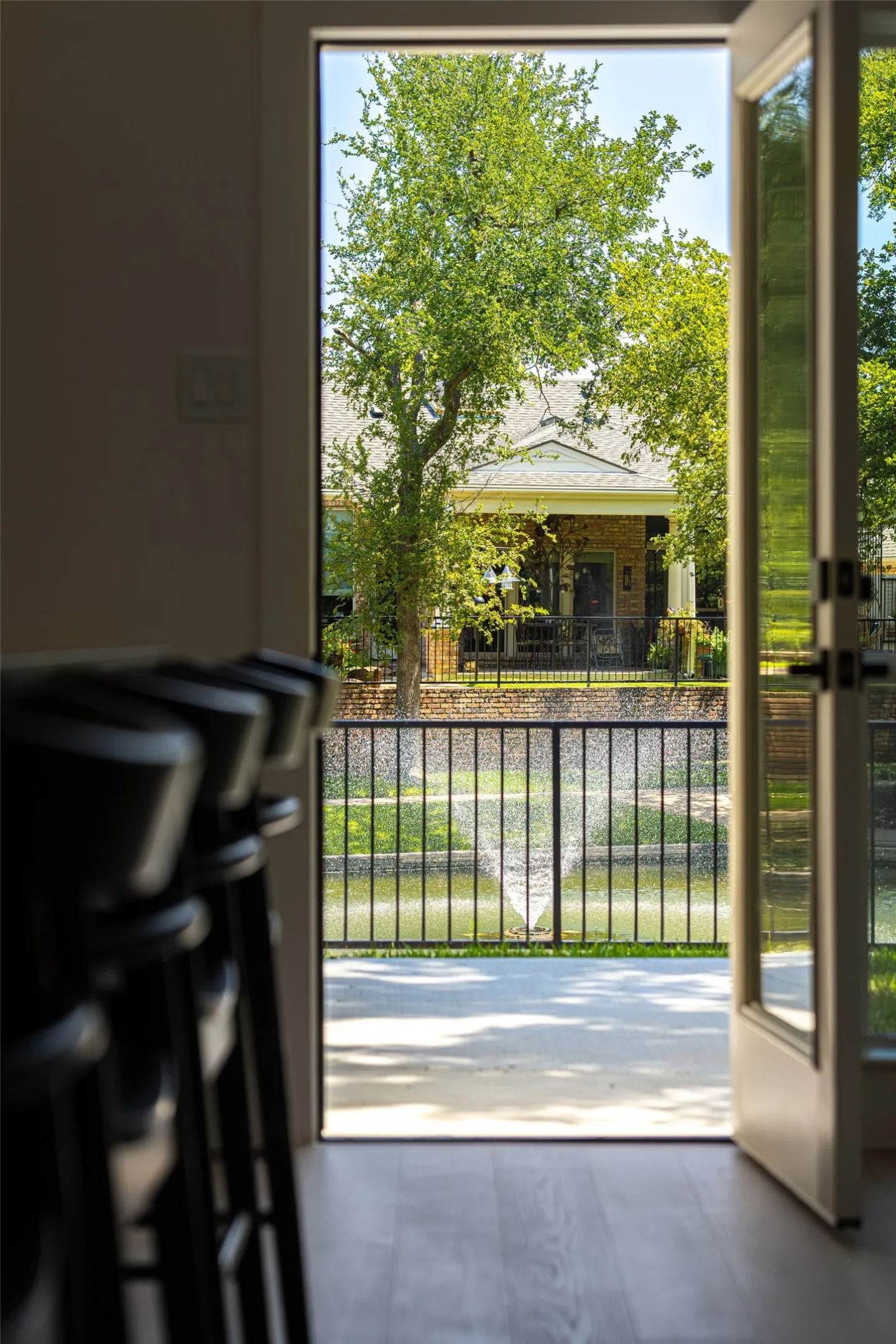 Single Family Residence For Sale in Dallas County , 6505 Laurel Valley Road, Dallas, Texas 75248, 3 Bedroom, 3 Bathroom, 2 Garage spaces, 2,684 Sqft, built in 1979, mls#21401332, Real Estate Agent in Dallas, Homes For Sale in Dallas county, Homes For Sale in Dallas, Realtor in Dallas Texas, Real Estate Brokerage Independent Realty Texas, Luminita Cordes Realtor
