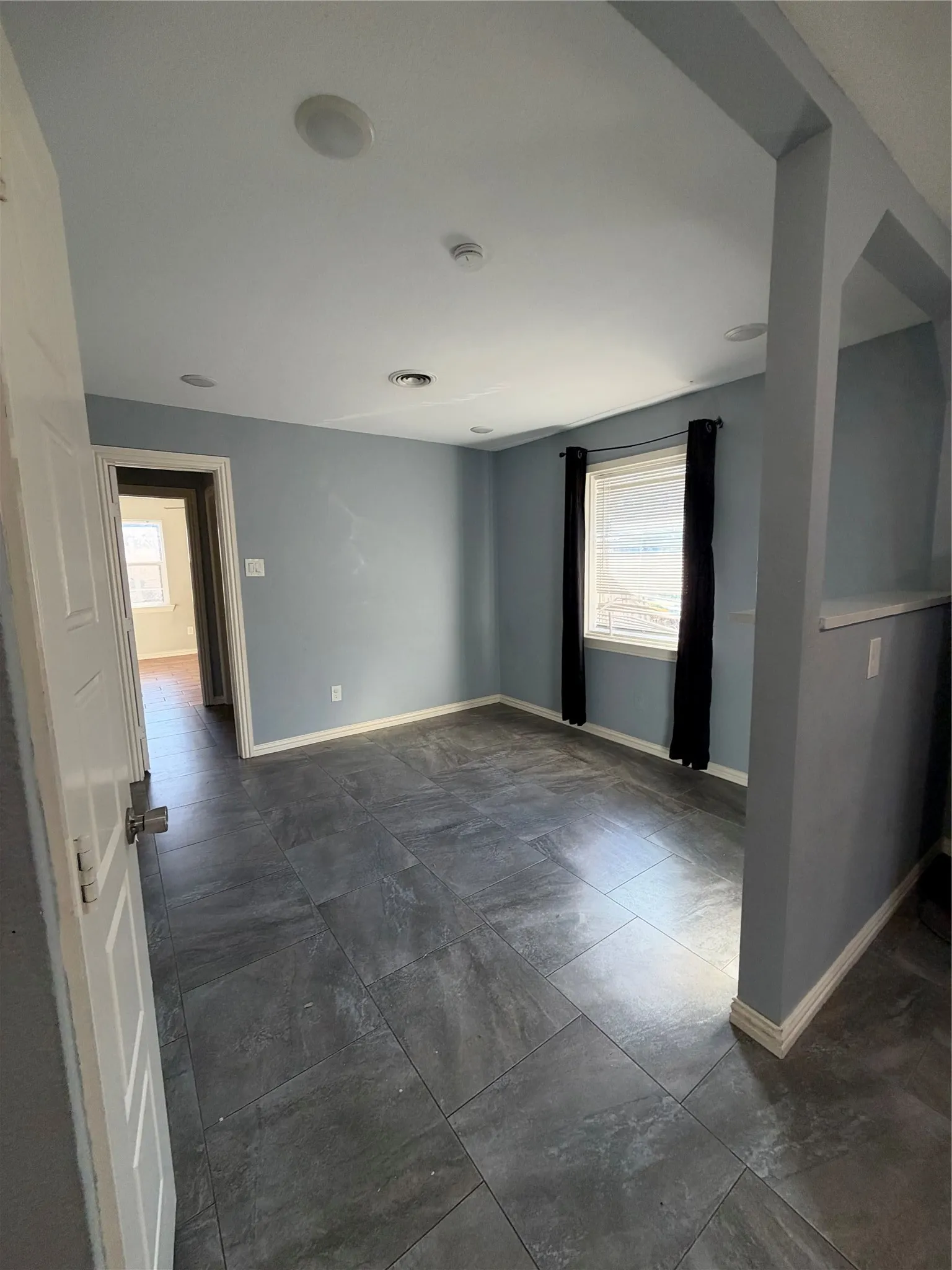 Single Family Residence For Rent in Dallas County , 1608 Edgemont Drive, Mesquite, Texas 75149, 3 Bedroom, 1 Bathroom, Garage spaces, 1,252 Sqft, built in 1960, mls#21402161, Real Estate Agent in Mesquite, Homes For Rent in Dallas county, Homes For Rent in Mesquite, Realtor in Mesquite Texas, Real Estate Brokerage Independent Realty Texas, Luminita Cordes Realtor