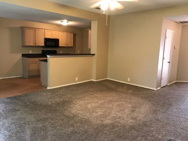 Single Family Residence For Rent in Dallas County , 220 Pinecrest, Seagoville, Texas 75159, 3 Bedroom, 2 Bathroom, 2 Garage spaces, 1,382 Sqft, built in 2004, mls#21397776, Real Estate Agent in Seagoville, Homes For Rent in Dallas county, Homes For Rent in Seagoville, Realtor in Seagoville Texas, Real Estate Brokerage Independent Realty Texas, Luminita Cordes Realtor