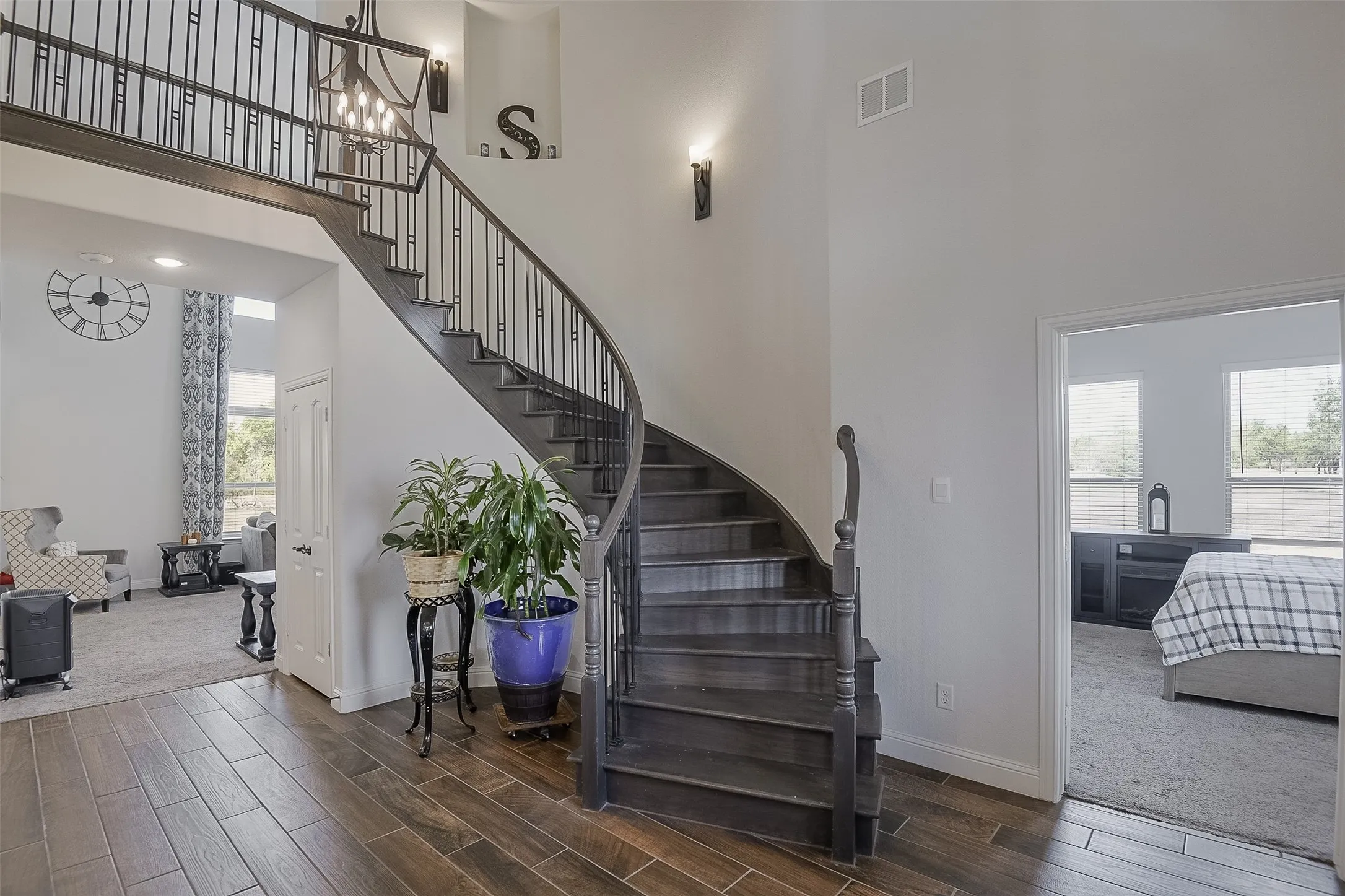 Single Family Residence For Sale in Ellis County , 4111 Roberts Lane, Midlothian, Texas 76065, 4 Bedroom, 6 Bathroom, 3 Garage spaces, 3,784 Sqft, built in 2019, mls#21393913, Real Estate Agent in Midlothian, Homes For Sale in Ellis county, Homes For Sale in Midlothian, Realtor in Midlothian Texas, Real Estate Brokerage Independent Realty Texas, Luminita Cordes Realtor