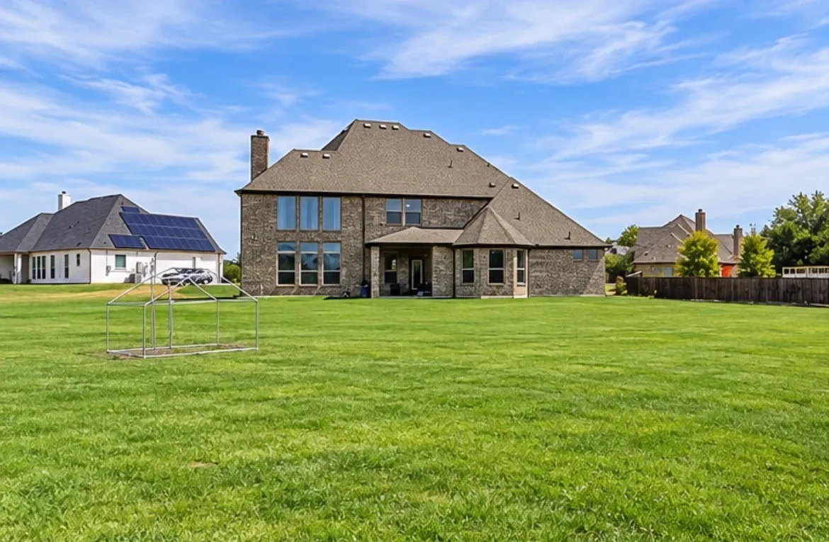 Single Family Residence For Sale in Ellis County , 4111 Roberts Lane, Midlothian, Texas 76065, 4 Bedroom, 6 Bathroom, 3 Garage spaces, 3,784 Sqft, built in 2019, mls#21393913, Real Estate Agent in Midlothian, Homes For Sale in Ellis county, Homes For Sale in Midlothian, Realtor in Midlothian Texas, Real Estate Brokerage Independent Realty Texas, Luminita Cordes Realtor