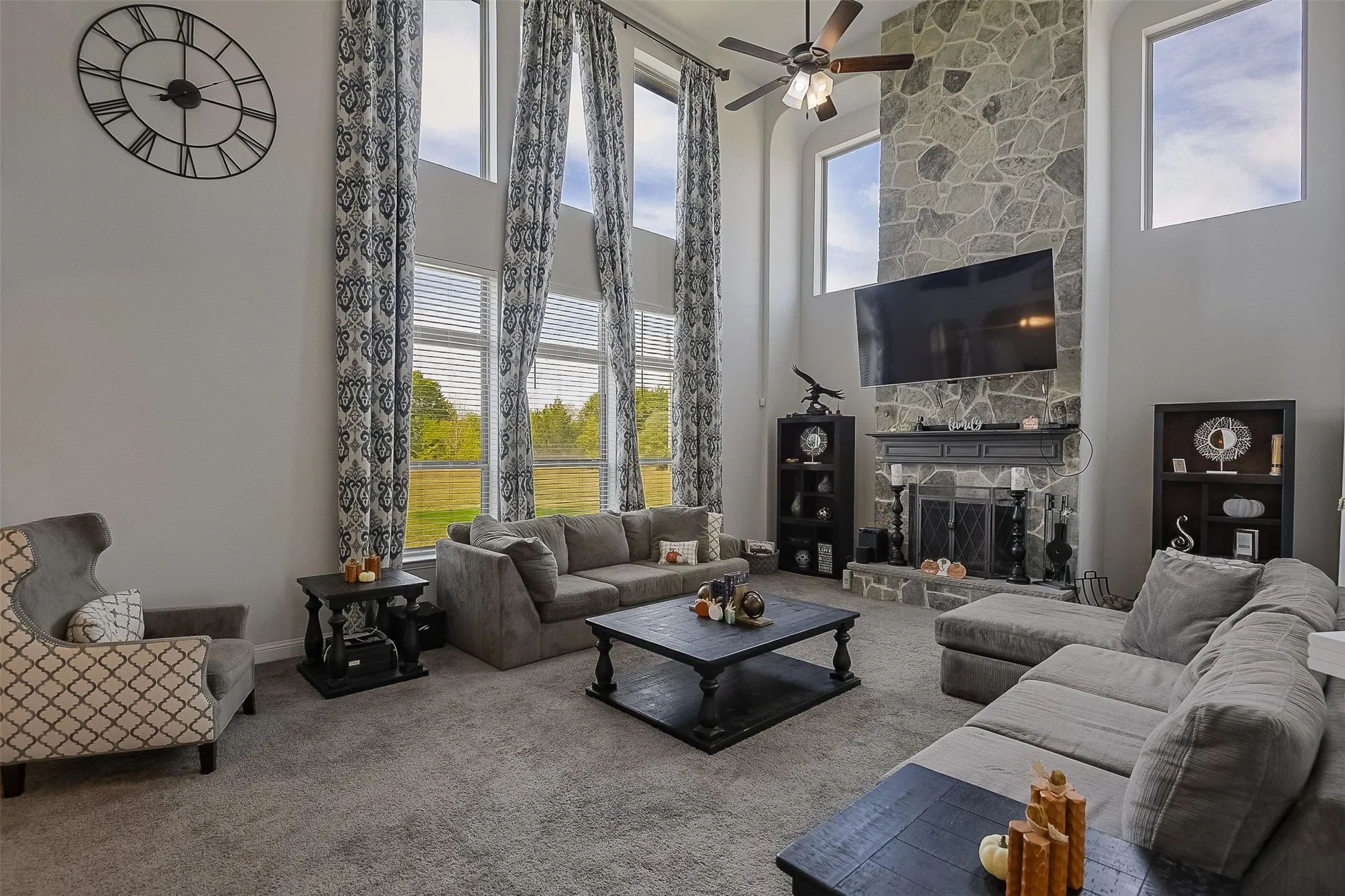 Single Family Residence For Sale in Ellis County , 4111 Roberts Lane, Midlothian, Texas 76065, 4 Bedroom, 6 Bathroom, 3 Garage spaces, 3,784 Sqft, built in 2019, mls#21393913, Real Estate Agent in Midlothian, Homes For Sale in Ellis county, Homes For Sale in Midlothian, Realtor in Midlothian Texas, Real Estate Brokerage Independent Realty Texas, Luminita Cordes Realtor