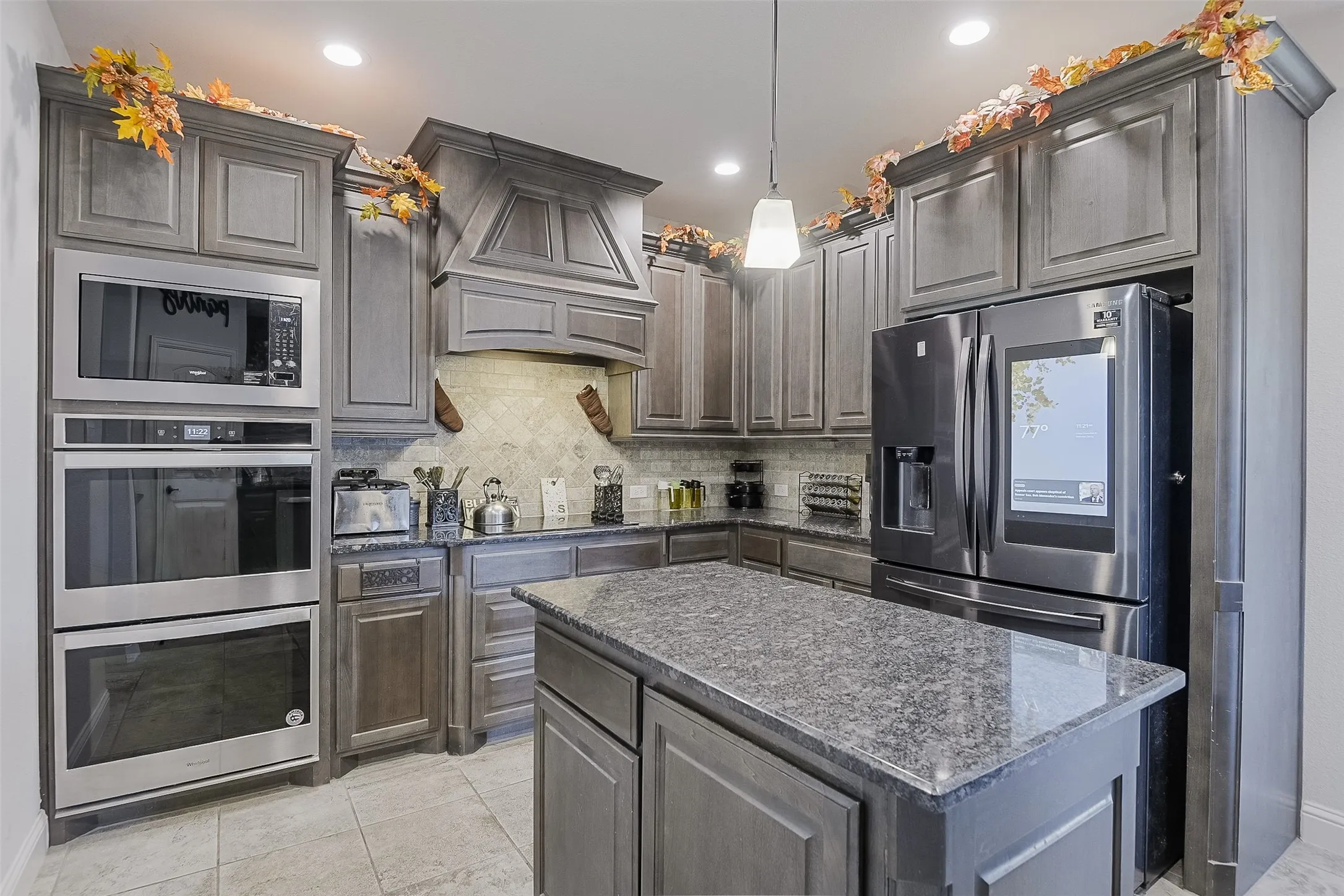 Single Family Residence For Sale in Ellis County , 4111 Roberts Lane, Midlothian, Texas 76065, 4 Bedroom, 6 Bathroom, 3 Garage spaces, 3,784 Sqft, built in 2019, mls#21393913, Real Estate Agent in Midlothian, Homes For Sale in Ellis county, Homes For Sale in Midlothian, Realtor in Midlothian Texas, Real Estate Brokerage Independent Realty Texas, Luminita Cordes Realtor