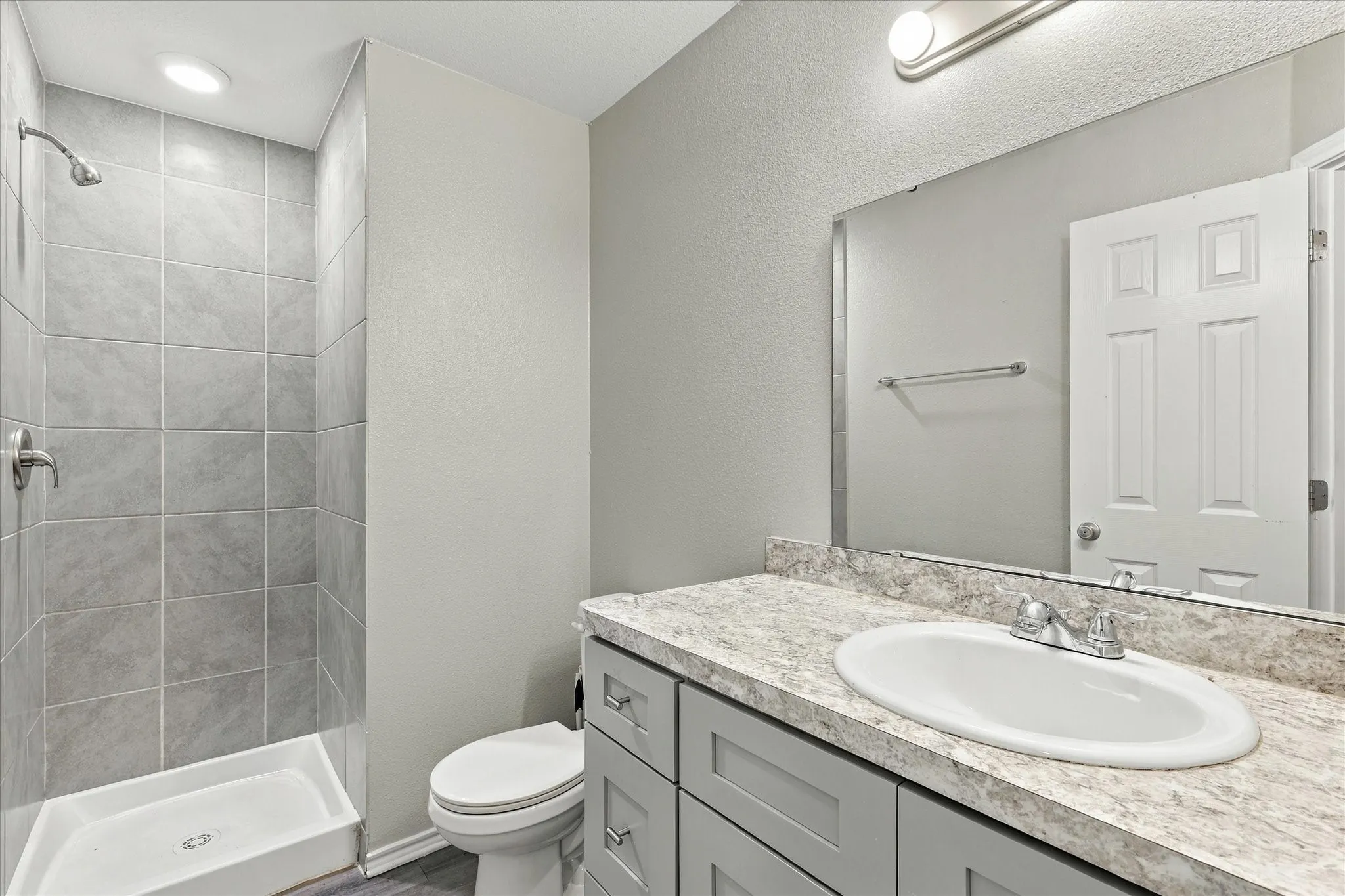 Condominium For Sale in Dallas County , 6108 Abrams Road 501, Dallas, Texas 75231, 2 Bedroom, 2 Bathroom, Garage spaces, 828 Sqft, built in 2019, mls#21402136, Real Estate Agent in Dallas, Homes For Sale in Dallas county, Homes For Sale in Dallas, Realtor in Dallas Texas, Real Estate Brokerage Independent Realty Texas, Luminita Cordes Realtor