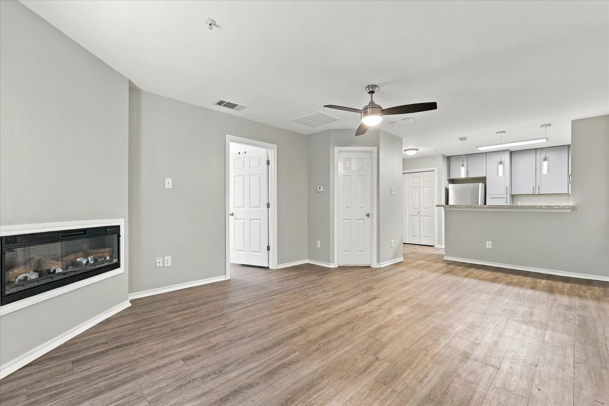 Condominium For Sale in Dallas County , 6108 Abrams Road 501, Dallas, Texas 75231, 2 Bedroom, 2 Bathroom, Garage spaces, 828 Sqft, built in 2019, mls#21402136, Real Estate Agent in Dallas, Homes For Sale in Dallas county, Homes For Sale in Dallas, Realtor in Dallas Texas, Real Estate Brokerage Independent Realty Texas, Luminita Cordes Realtor