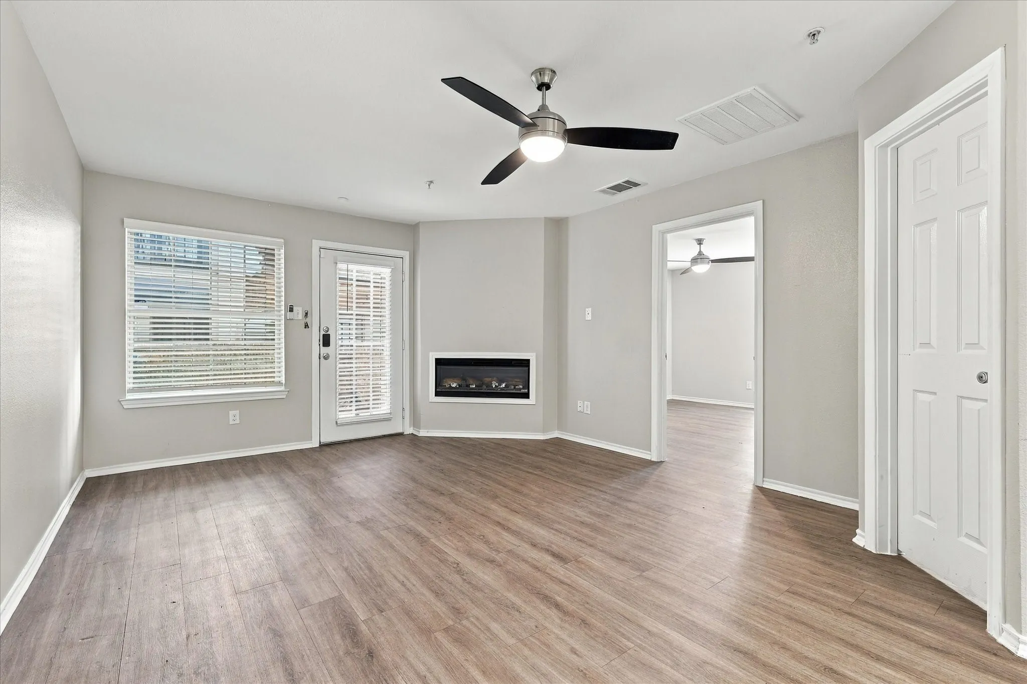 Condominium For Sale in Dallas County , 6108 Abrams Road 501, Dallas, Texas 75231, 2 Bedroom, 2 Bathroom, Garage spaces, 828 Sqft, built in 2019, mls#21402136, Real Estate Agent in Dallas, Homes For Sale in Dallas county, Homes For Sale in Dallas, Realtor in Dallas Texas, Real Estate Brokerage Independent Realty Texas, Luminita Cordes Realtor