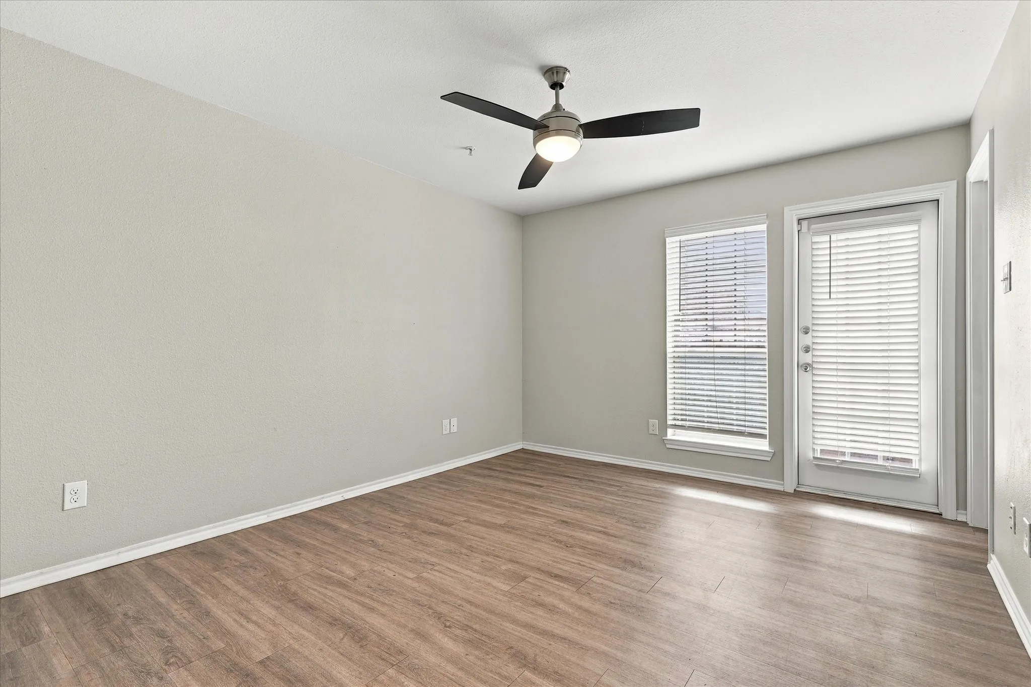 Condominium For Sale in Dallas County , 6108 Abrams Road 501, Dallas, Texas 75231, 2 Bedroom, 2 Bathroom, Garage spaces, 828 Sqft, built in 2019, mls#21402136, Real Estate Agent in Dallas, Homes For Sale in Dallas county, Homes For Sale in Dallas, Realtor in Dallas Texas, Real Estate Brokerage Independent Realty Texas, Luminita Cordes Realtor