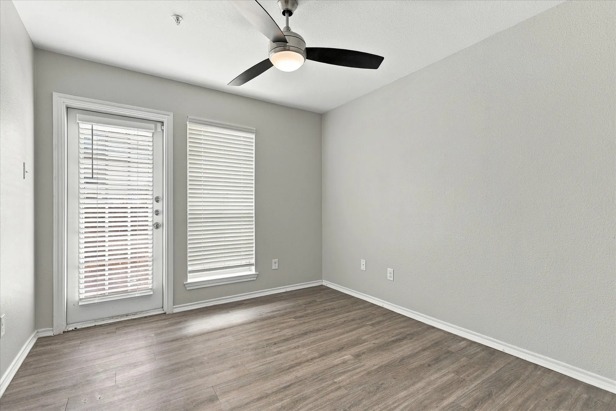 Condominium For Sale in Dallas County , 6108 Abrams Road 501, Dallas, Texas 75231, 2 Bedroom, 2 Bathroom, Garage spaces, 828 Sqft, built in 2019, mls#21402136, Real Estate Agent in Dallas, Homes For Sale in Dallas county, Homes For Sale in Dallas, Realtor in Dallas Texas, Real Estate Brokerage Independent Realty Texas, Luminita Cordes Realtor