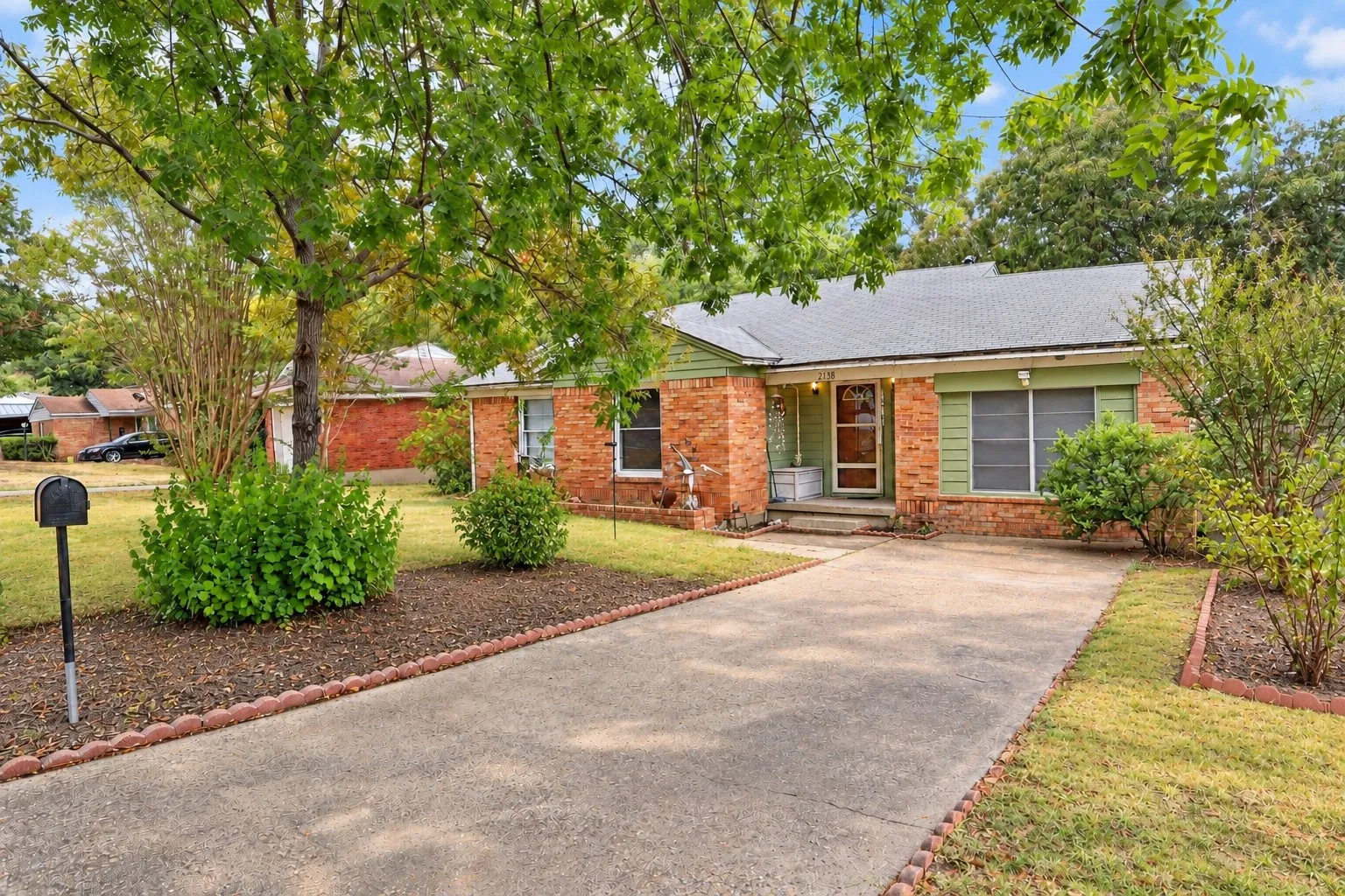 Single Family Residence For Sale in Dallas County , 2138 Longwood Lane, Dallas, Texas 75228, 3 Bedroom, 1 Bathroom, Garage spaces, 1,413 Sqft, built in 1954, mls#21401742, Real Estate Agent in Dallas, Homes For Sale in Dallas county, Homes For Sale in Dallas, Realtor in Dallas Texas, Real Estate Brokerage Independent Realty Texas, Luminita Cordes Realtor