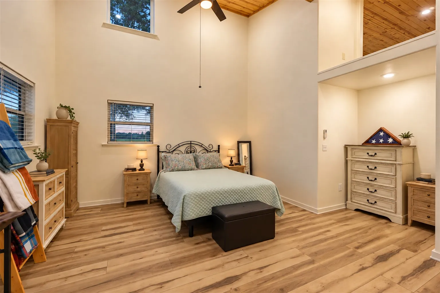 Single Family Residence For Sale in Van Zandt County , 761 Vz County Road 2910, Eustace, Texas 75124, 1 Bedroom, 2 Bathroom, Garage spaces, 1,120 Sqft, built in 2023, mls#21402173, Real Estate Agent in Eustace, Homes For Sale in Van Zandt county, Homes For Sale in Eustace, Realtor in Eustace Texas, Real Estate Brokerage Independent Realty Texas, Luminita Cordes Realtor