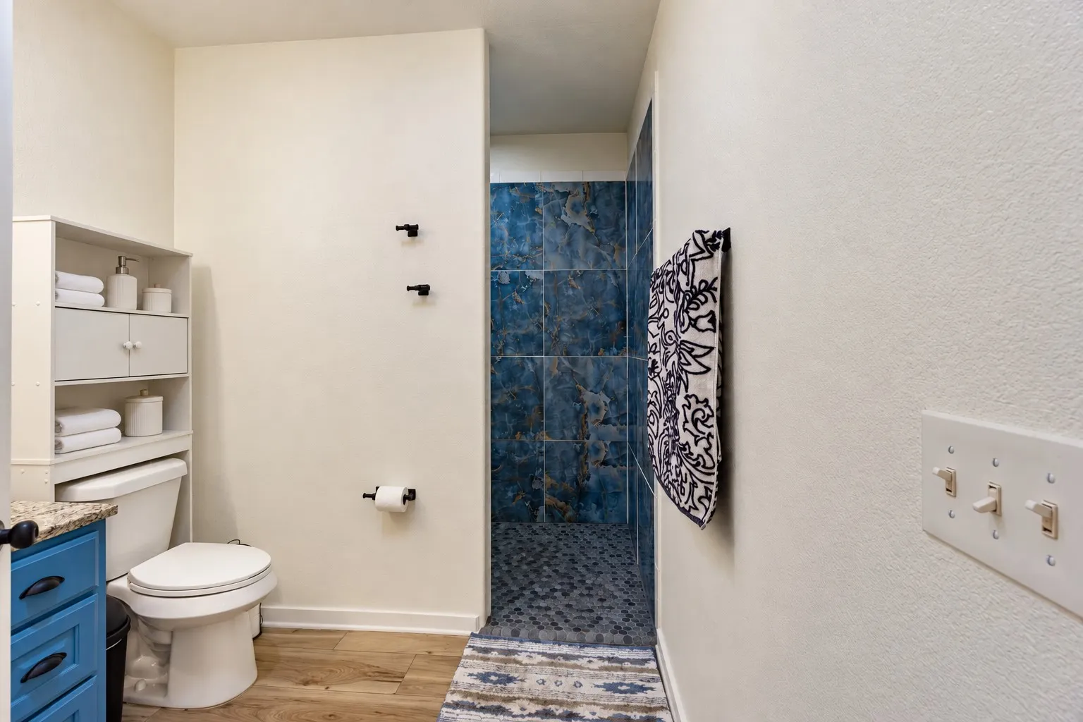 Single Family Residence For Sale in Van Zandt County , 761 Vz County Road 2910, Eustace, Texas 75124, 1 Bedroom, 2 Bathroom, Garage spaces, 1,120 Sqft, built in 2023, mls#21402173, Real Estate Agent in Eustace, Homes For Sale in Van Zandt county, Homes For Sale in Eustace, Realtor in Eustace Texas, Real Estate Brokerage Independent Realty Texas, Luminita Cordes Realtor