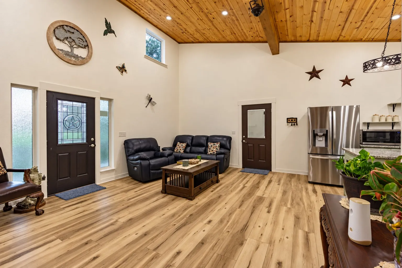 Single Family Residence For Sale in Van Zandt County , 761 Vz County Road 2910, Eustace, Texas 75124, 1 Bedroom, 2 Bathroom, Garage spaces, 1,120 Sqft, built in 2023, mls#21402173, Real Estate Agent in Eustace, Homes For Sale in Van Zandt county, Homes For Sale in Eustace, Realtor in Eustace Texas, Real Estate Brokerage Independent Realty Texas, Luminita Cordes Realtor