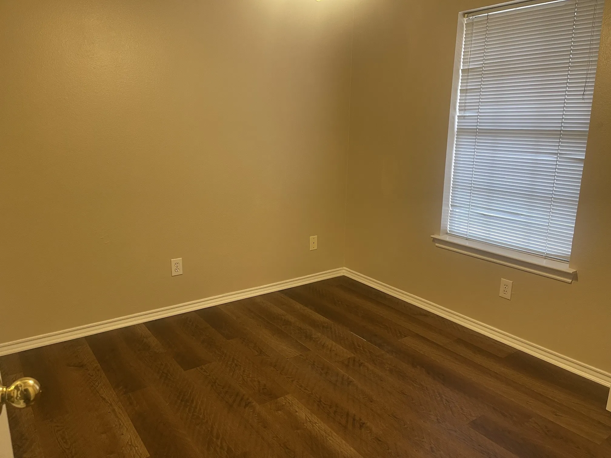 Single Family Residence For Rent in Denton County , 816 Brittany Drive, Denton, Texas 76209, 4 Bedroom, 2 Bathroom, 2 Garage spaces, 1,436 Sqft, built in 1993, mls#21398547, Real Estate Agent in Denton, Homes For Rent in Denton county, Homes For Rent in Denton, Realtor in Denton Texas, Real Estate Brokerage Independent Realty Texas, Luminita Cordes Realtor