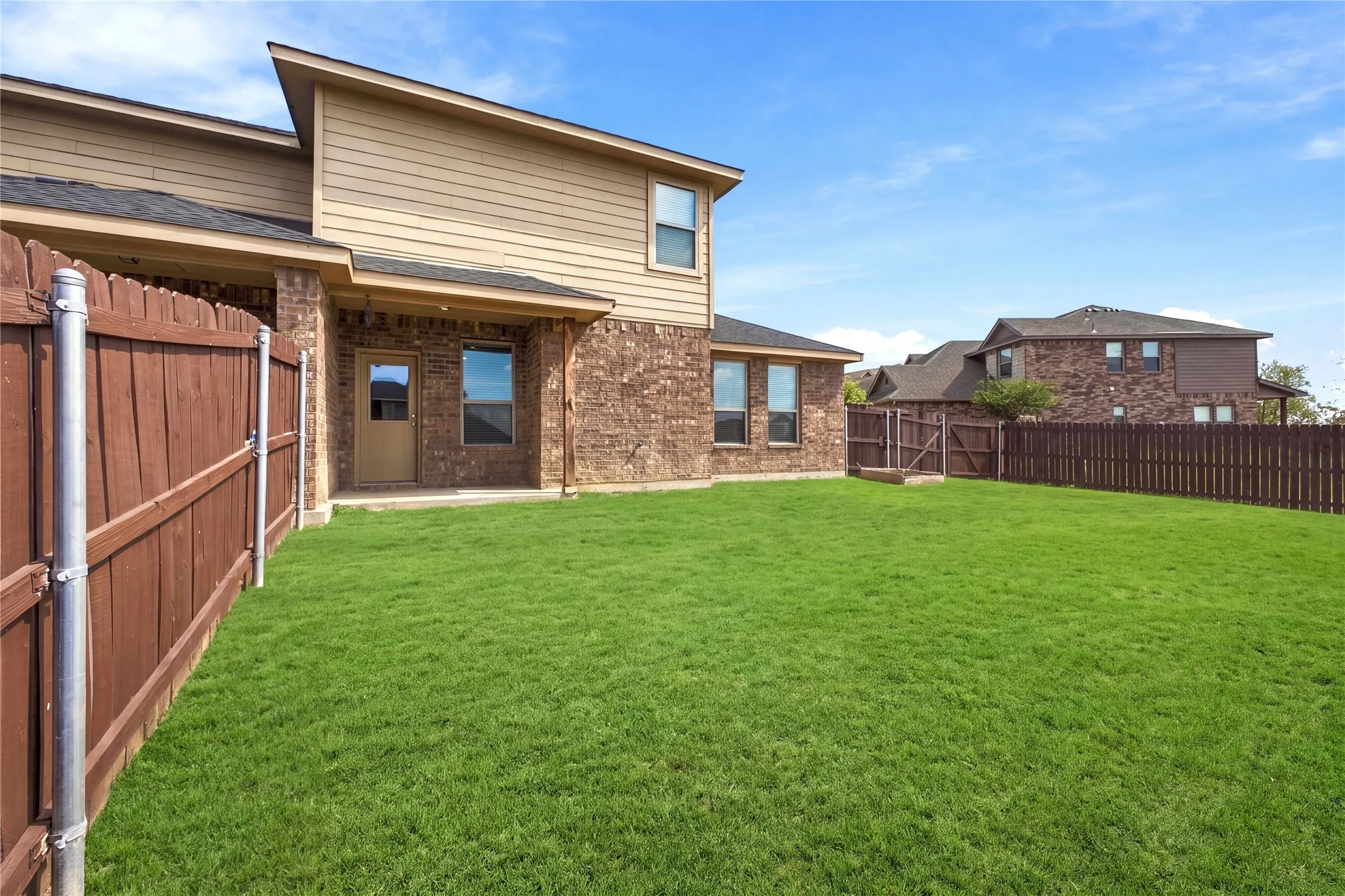 Duplex For Rent in Denton County , 3904 Ashton Drive, Sanger, Texas 76266, 3 Bedroom, 3 Bathroom, 1 Garage spaces, 1,484 Sqft, built in 2018, mls#21402172, Real Estate Agent in Sanger, Homes For Rent in Denton county, Homes For Rent in Sanger, Realtor in Sanger Texas, Real Estate Brokerage Independent Realty Texas, Luminita Cordes Realtor