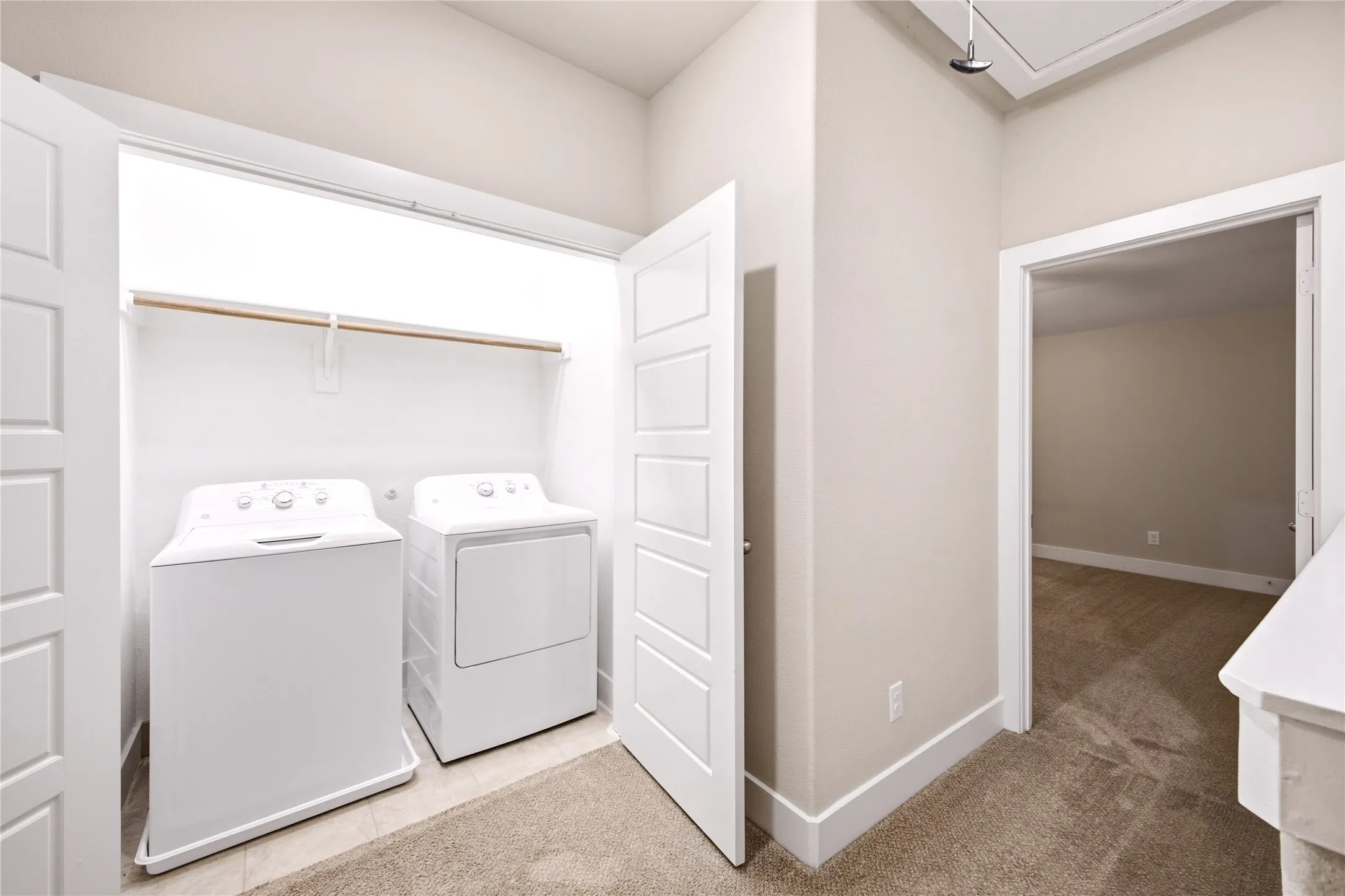 Duplex For Rent in Denton County , 3904 Ashton Drive, Sanger, Texas 76266, 3 Bedroom, 3 Bathroom, 1 Garage spaces, 1,484 Sqft, built in 2018, mls#21402172, Real Estate Agent in Sanger, Homes For Rent in Denton county, Homes For Rent in Sanger, Realtor in Sanger Texas, Real Estate Brokerage Independent Realty Texas, Luminita Cordes Realtor