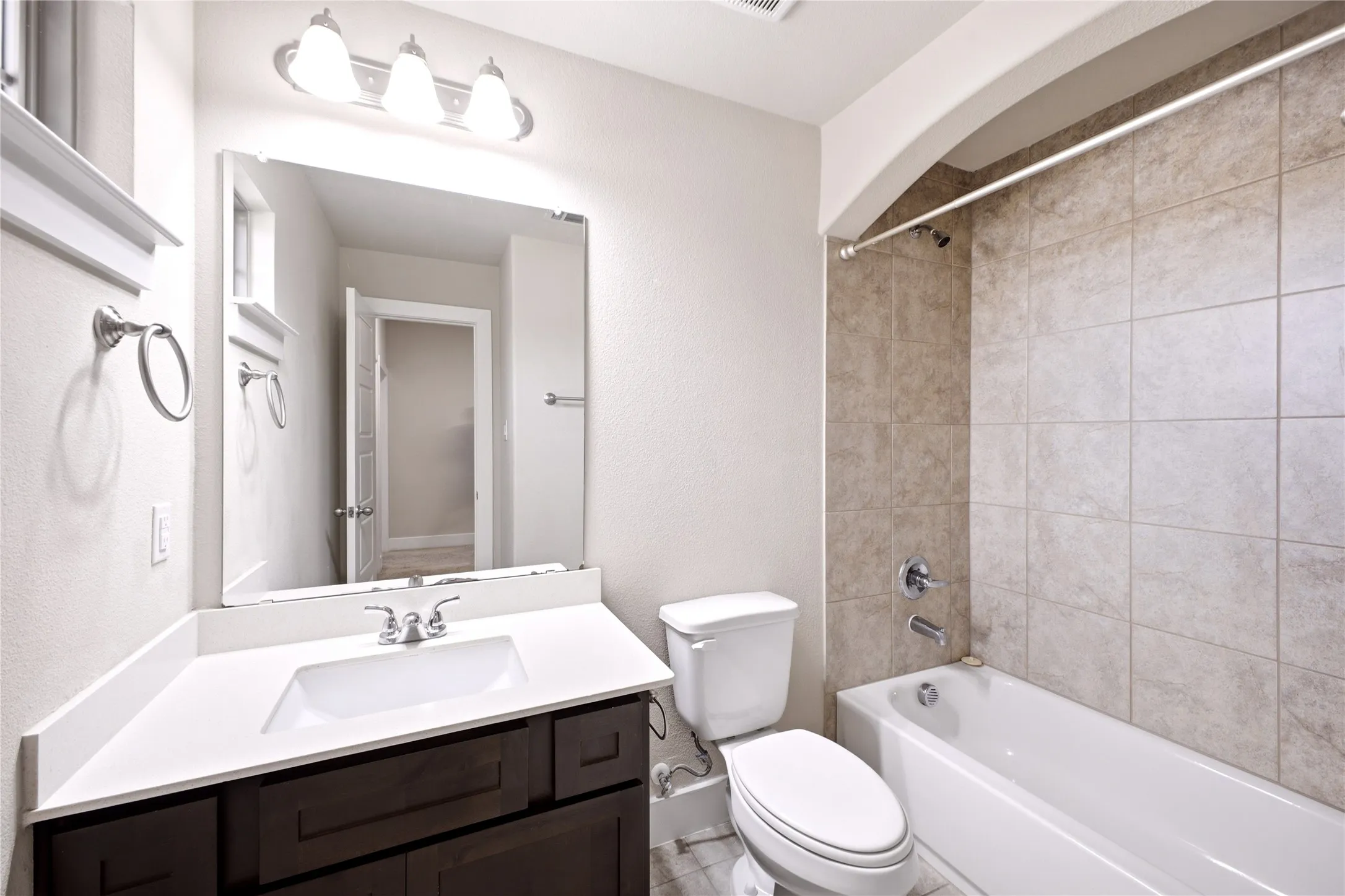 Duplex For Rent in Denton County , 3904 Ashton Drive, Sanger, Texas 76266, 3 Bedroom, 3 Bathroom, 1 Garage spaces, 1,484 Sqft, built in 2018, mls#21402172, Real Estate Agent in Sanger, Homes For Rent in Denton county, Homes For Rent in Sanger, Realtor in Sanger Texas, Real Estate Brokerage Independent Realty Texas, Luminita Cordes Realtor