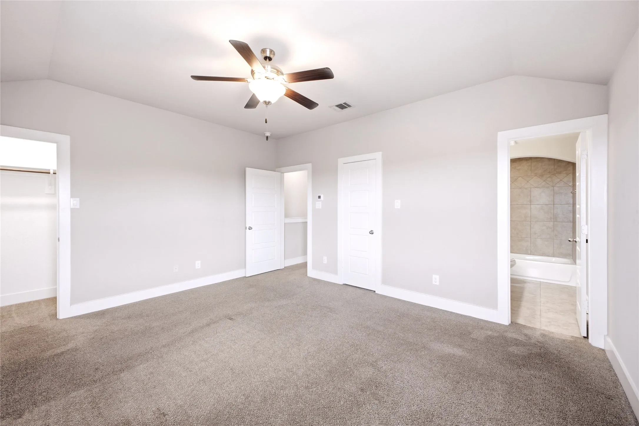 Duplex For Rent in Denton County , 3904 Ashton Drive, Sanger, Texas 76266, 3 Bedroom, 3 Bathroom, 1 Garage spaces, 1,484 Sqft, built in 2018, mls#21402172, Real Estate Agent in Sanger, Homes For Rent in Denton county, Homes For Rent in Sanger, Realtor in Sanger Texas, Real Estate Brokerage Independent Realty Texas, Luminita Cordes Realtor