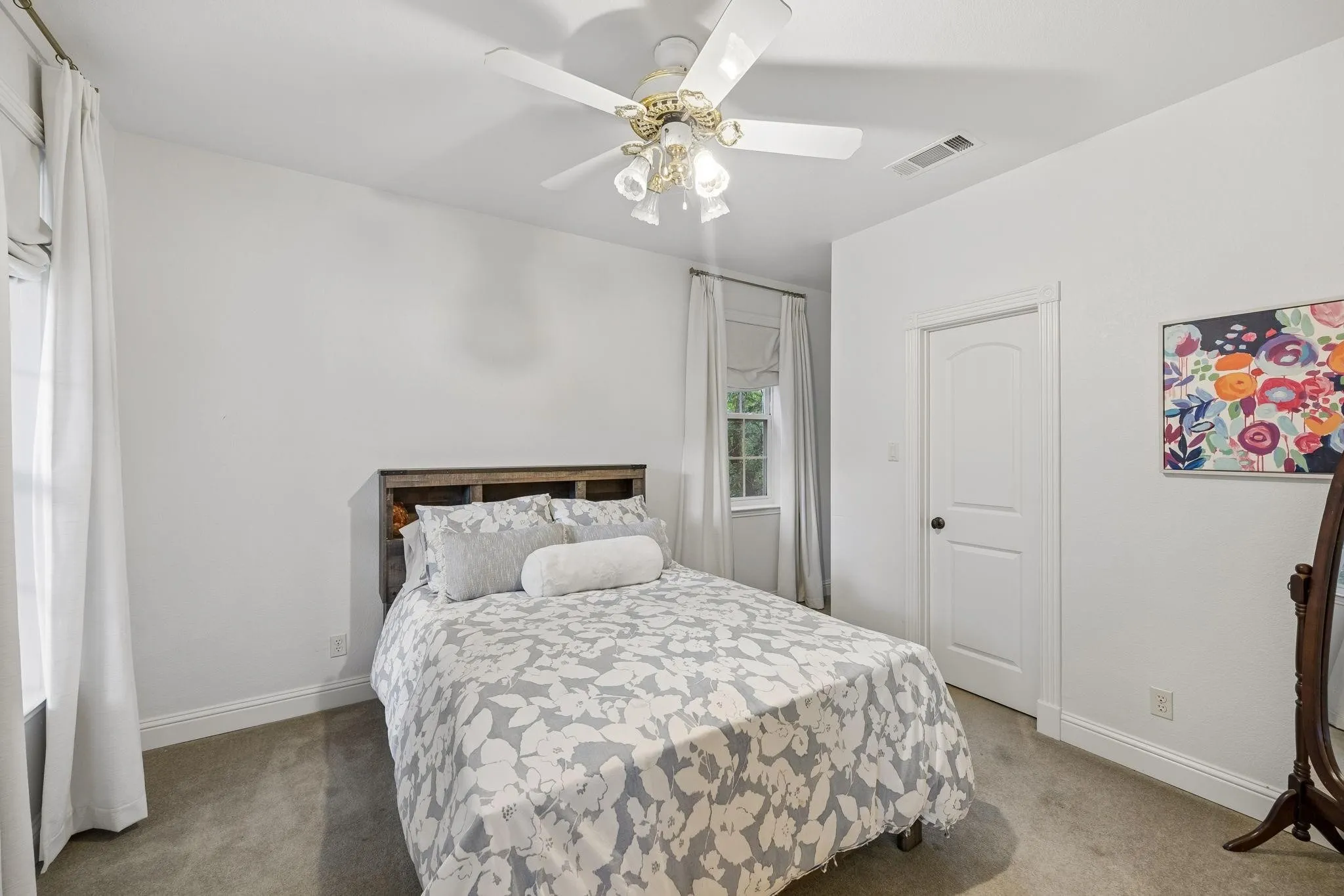 Single Family Residence For Sale in Denton County , 660 Alexandrite Drive, Oak Point, Texas 75068, 4 Bedroom, 4 Bathroom, 4 Garage spaces, 3,903 Sqft, built in 2005, mls#21398056, Real Estate Agent in Oak Point, Homes For Sale in Denton county, Homes For Sale in Oak Point, Realtor in Oak Point Texas, Real Estate Brokerage Independent Realty Texas, Luminita Cordes Realtor