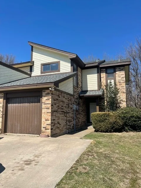Single Family Residence For Rent in Denton County , 408 Benjamin Street, Denton, Texas 76207, 3 Bedroom, 3 Bathroom, 1 Garage spaces, 1,633 Sqft, built in 1983, mls#21392982, Real Estate Agent in Denton, Homes For Rent in Denton county, Homes For Rent in Denton, Realtor in Denton Texas, Real Estate Brokerage Independent Realty Texas, Luminita Cordes Realtor